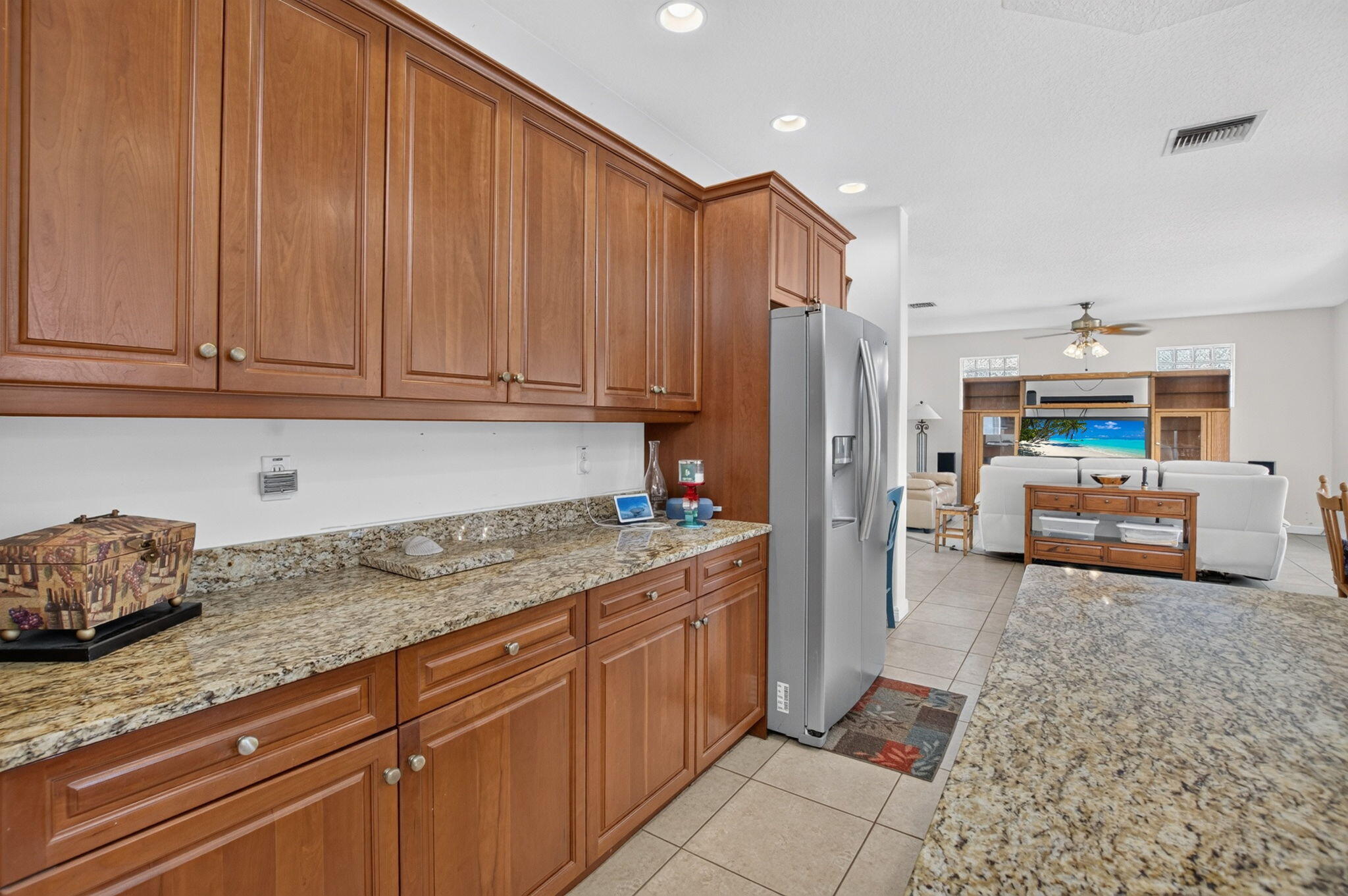 7541 Downwinds Lane Property Photo 11