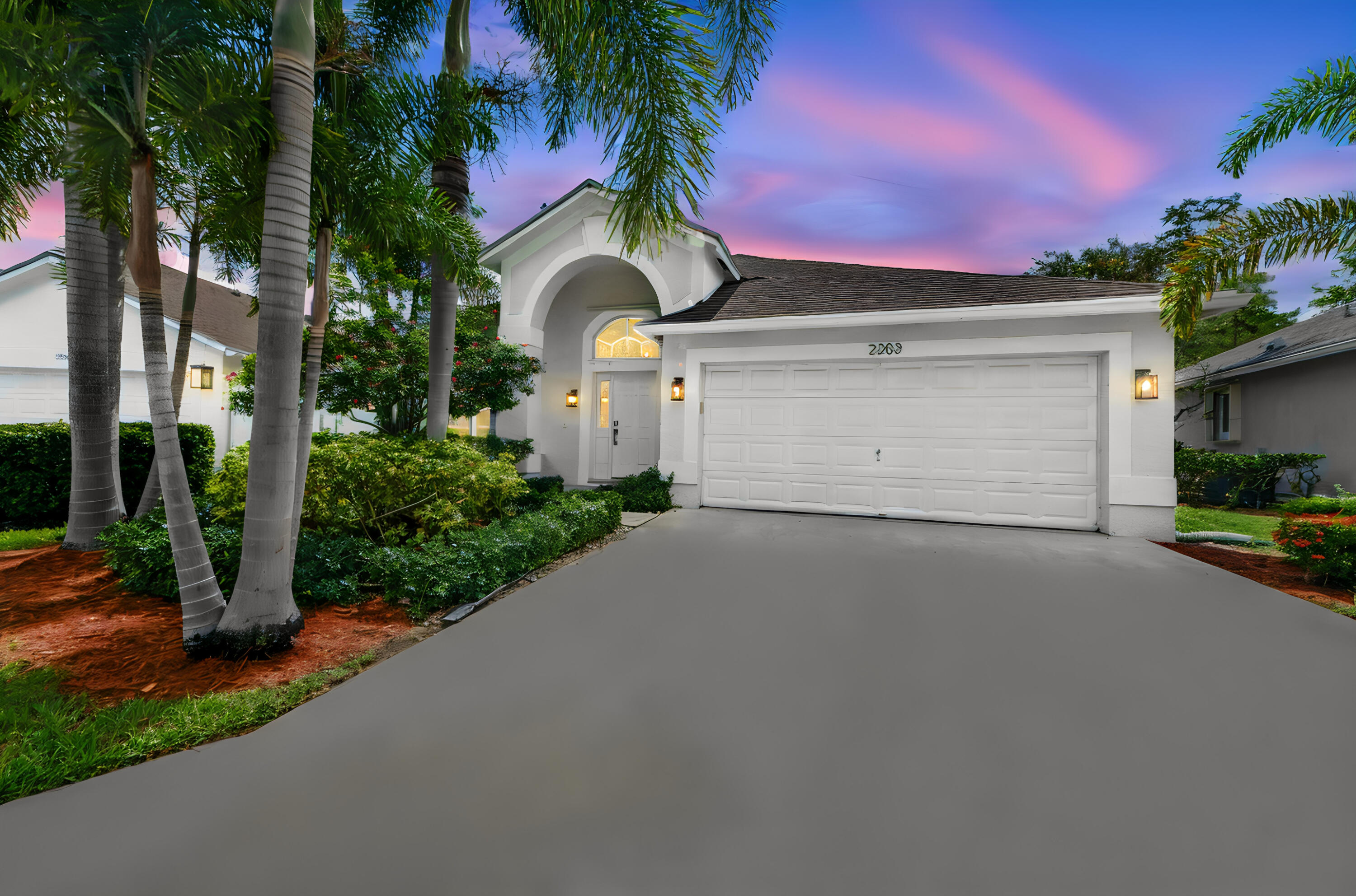 2203 Soundings Court Property Photo 1