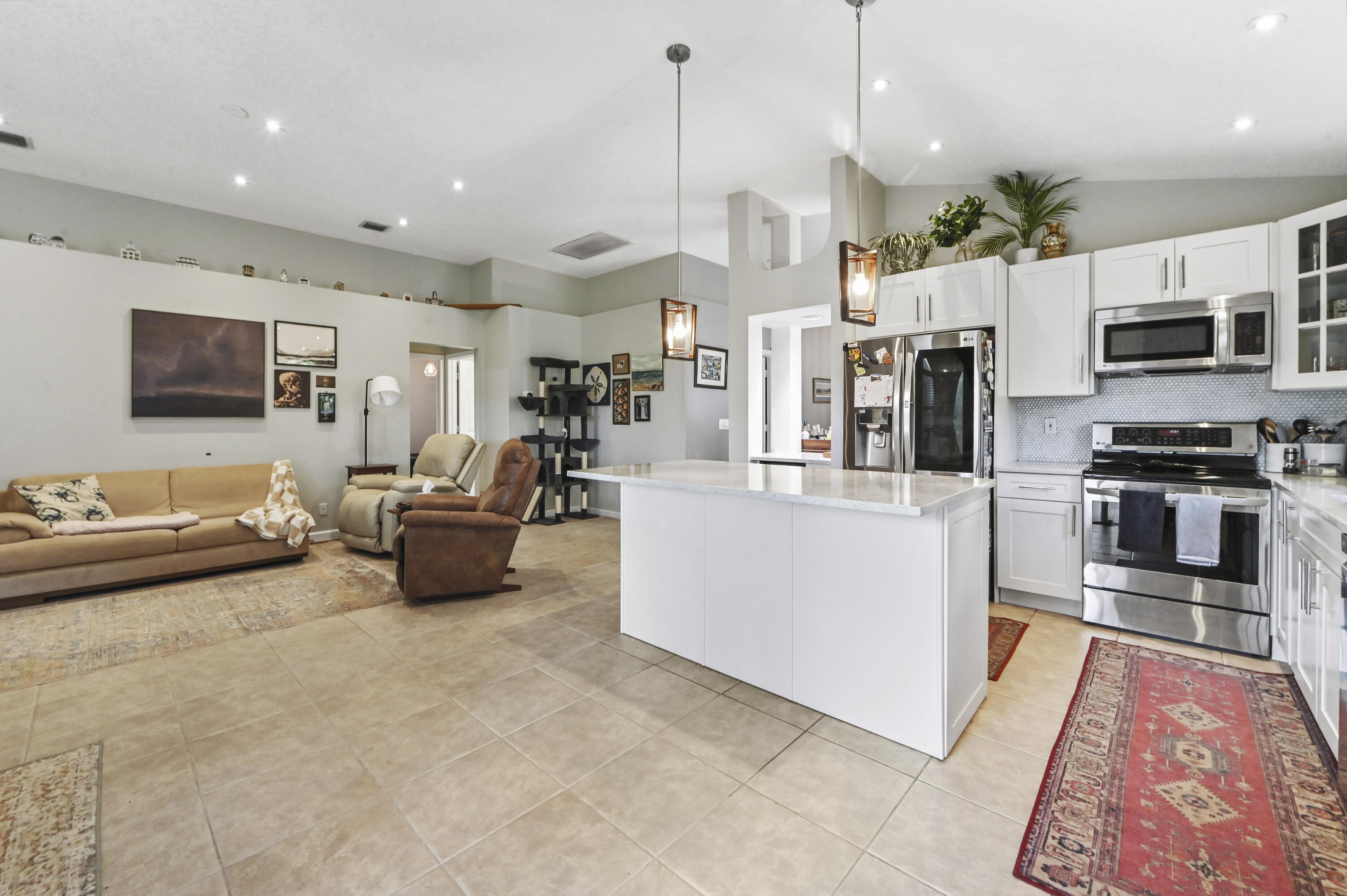 2203 Soundings Court Property Photo 12