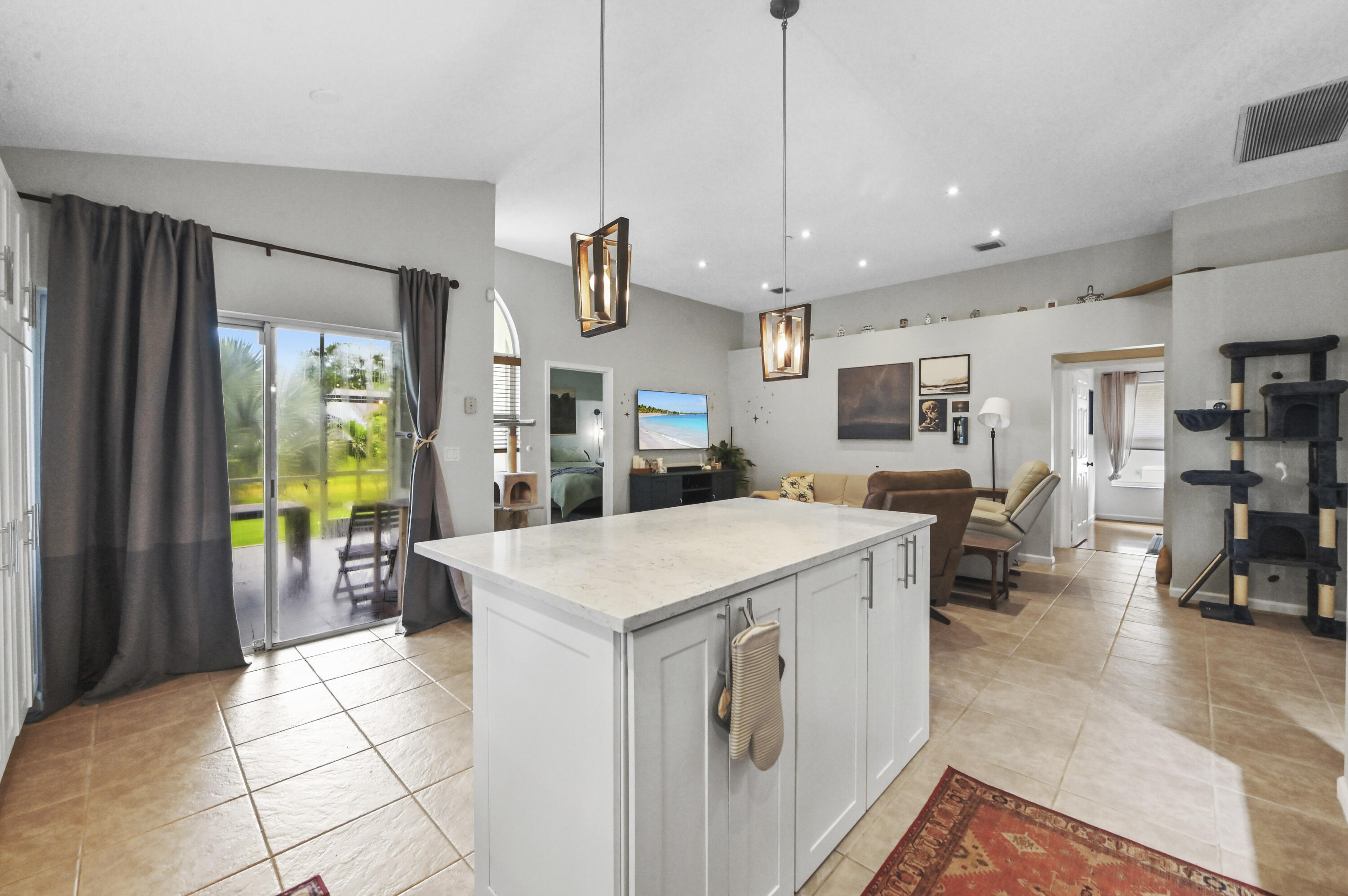 2203 Soundings Court Property Photo 14