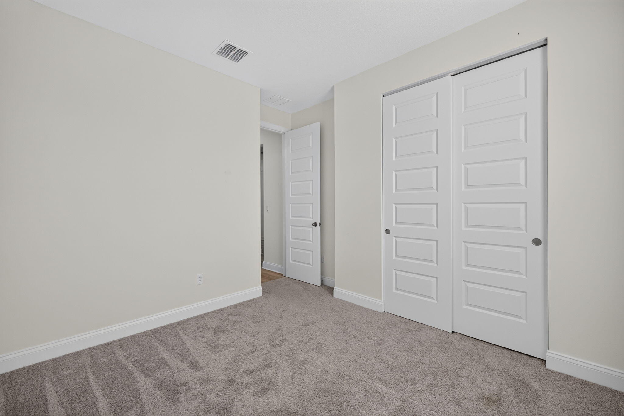 8666 Dahlia Circle Property Photo 24