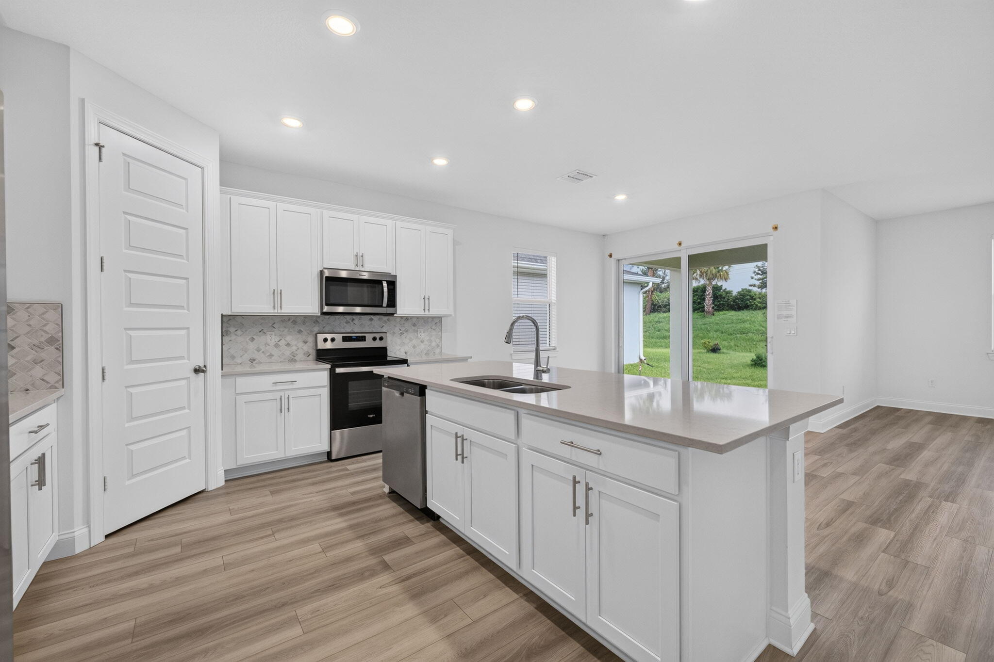 8666 Dahlia Circle Property Photo 30
