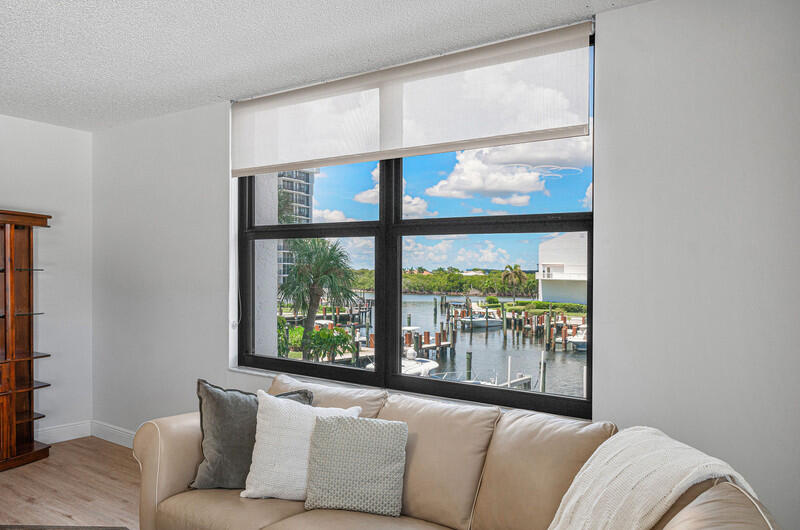 4748 S Ocean Boulevard 2a Property Photo 8