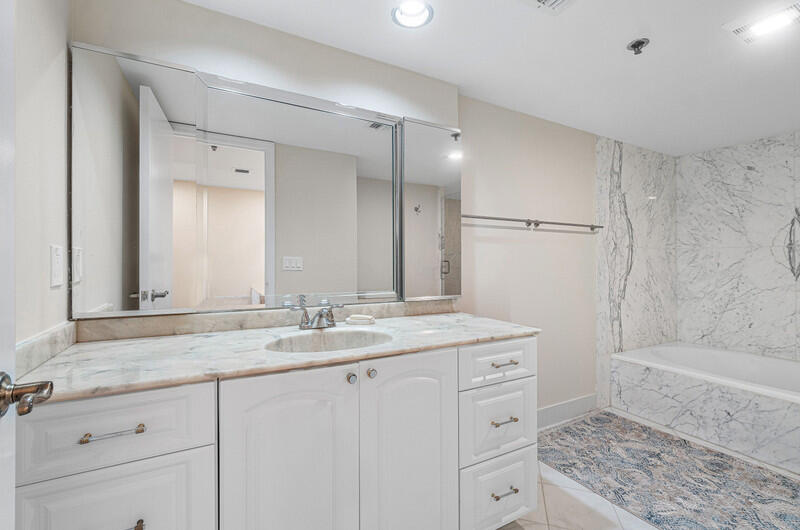 4748 S Ocean Boulevard 2a Property Photo 17