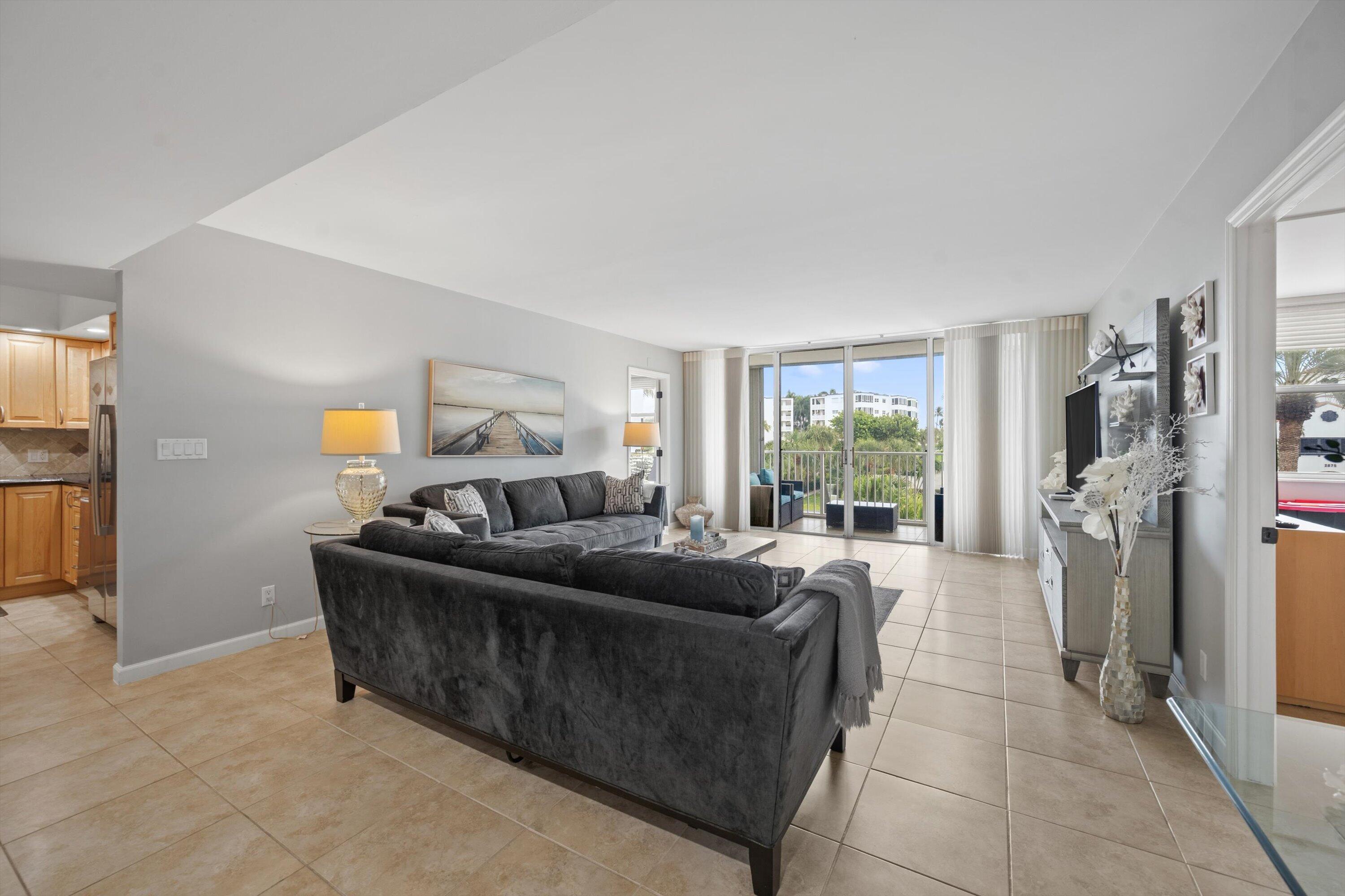 2860 S Ocean Boulevard 316 Property Photo 4