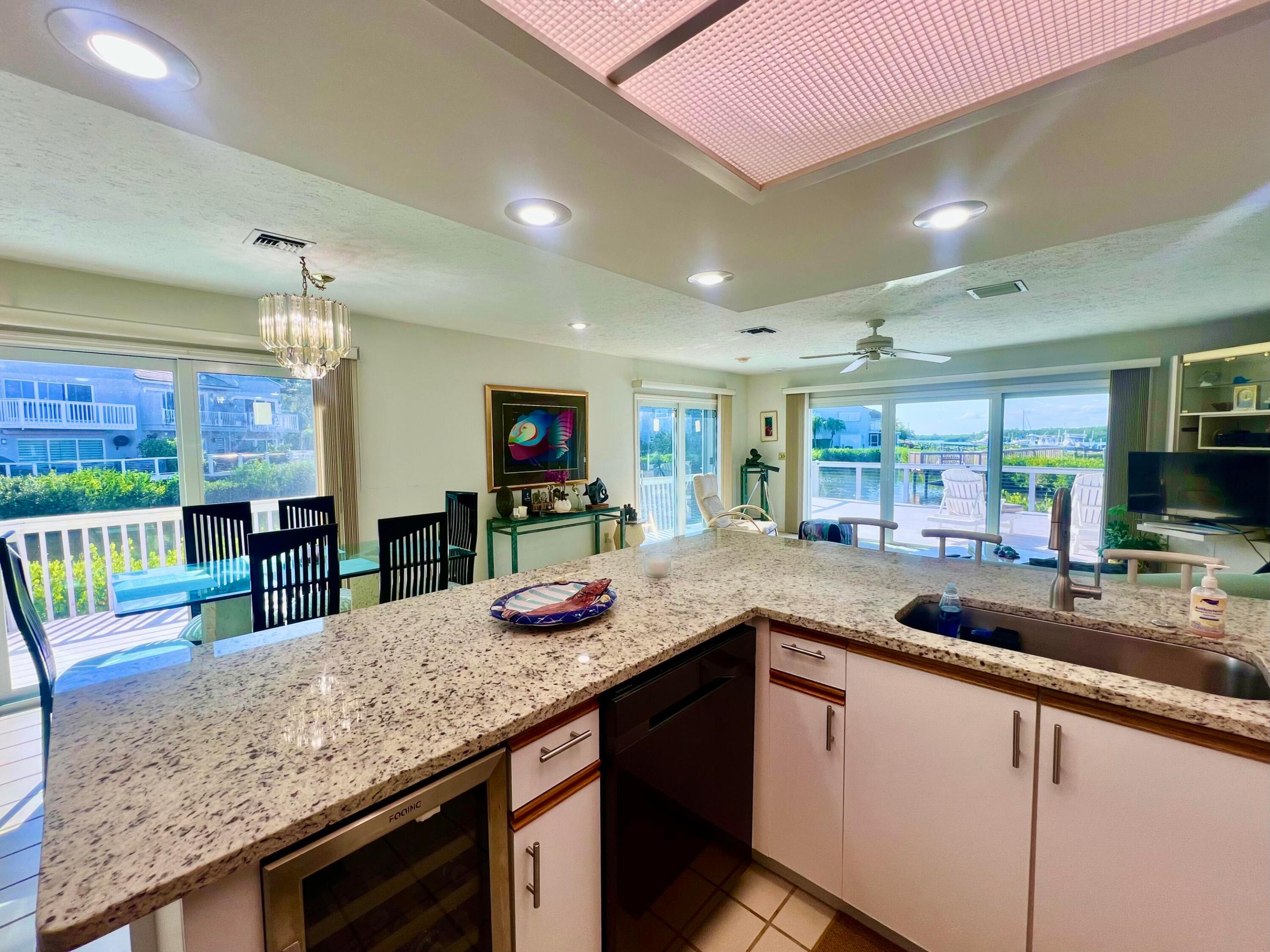 2486 Harbour Cove Drive Property Photo 3