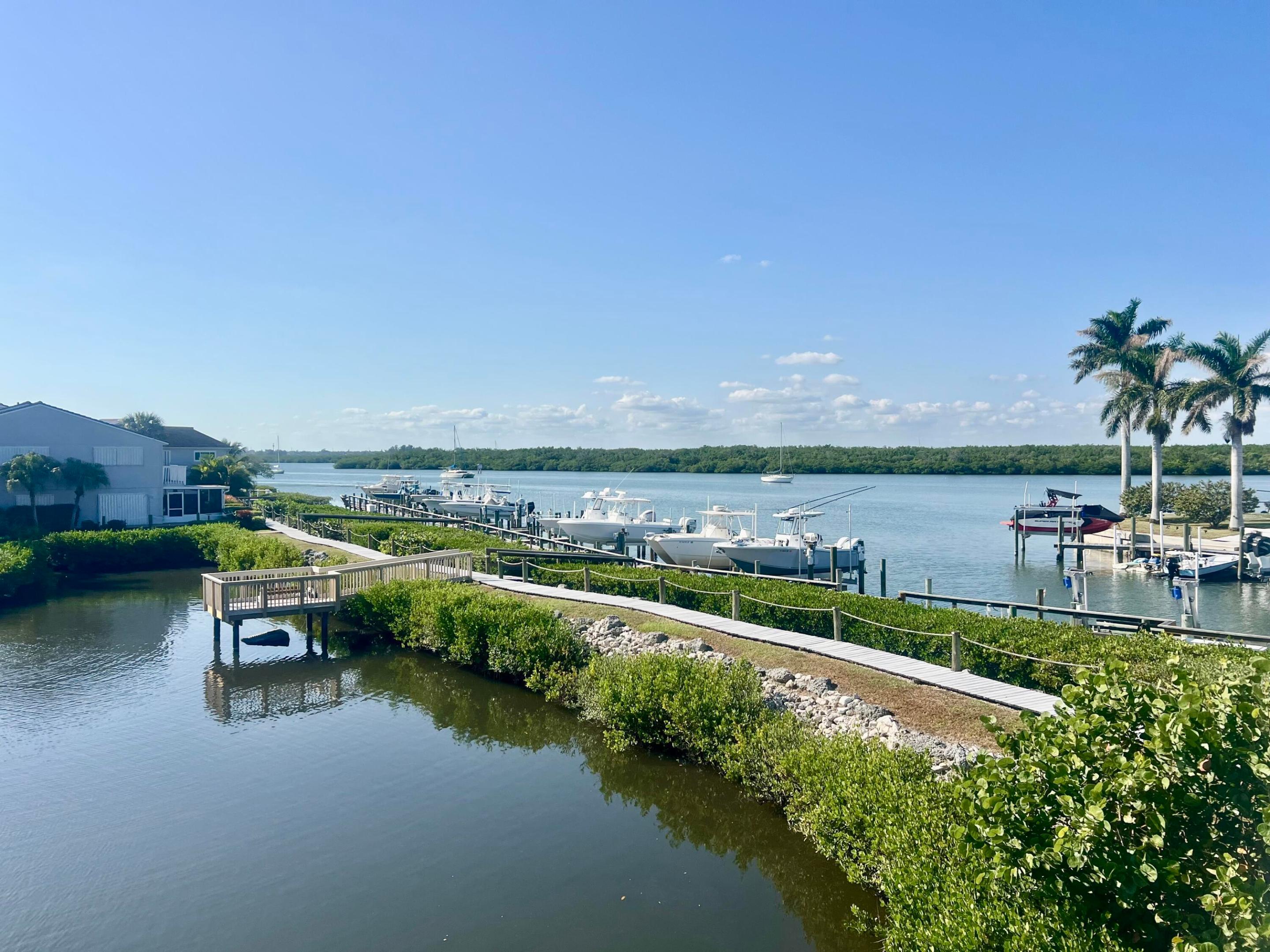 2486 Harbour Cove Drive Property Photo 9