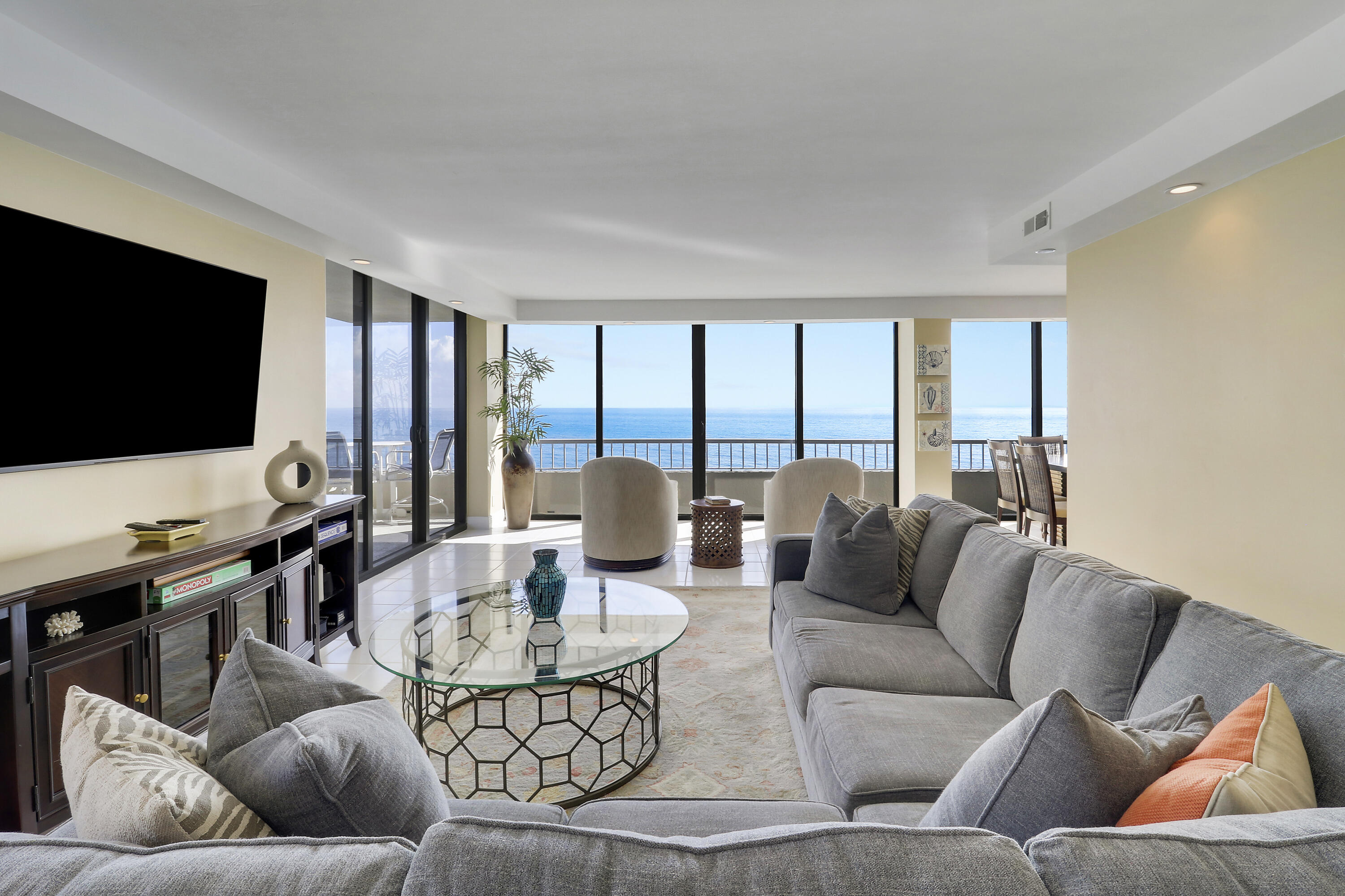 5510 N Ocean Drive 4c Property Photo 3