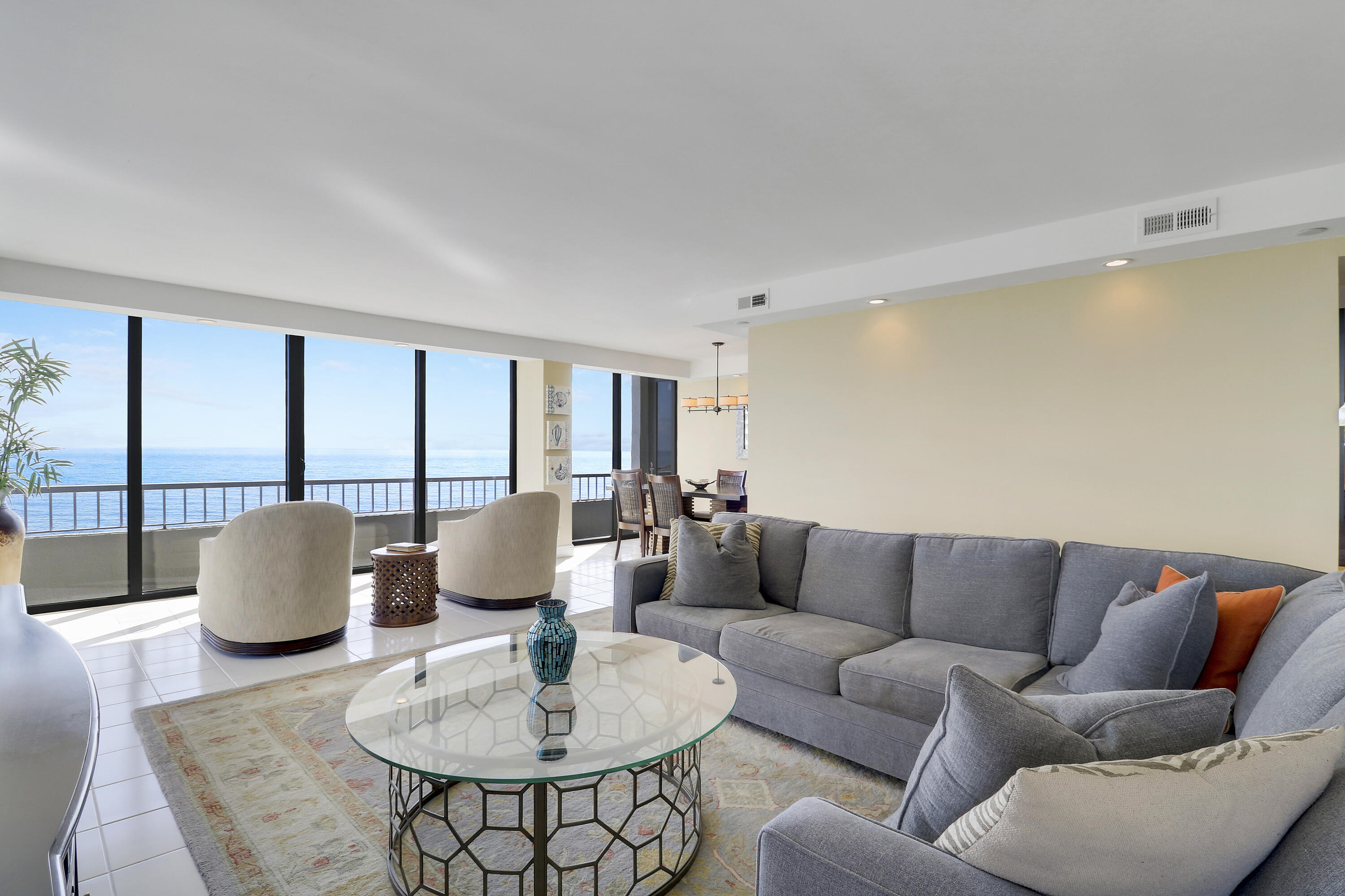 5510 N Ocean Drive 4c Property Photo 4