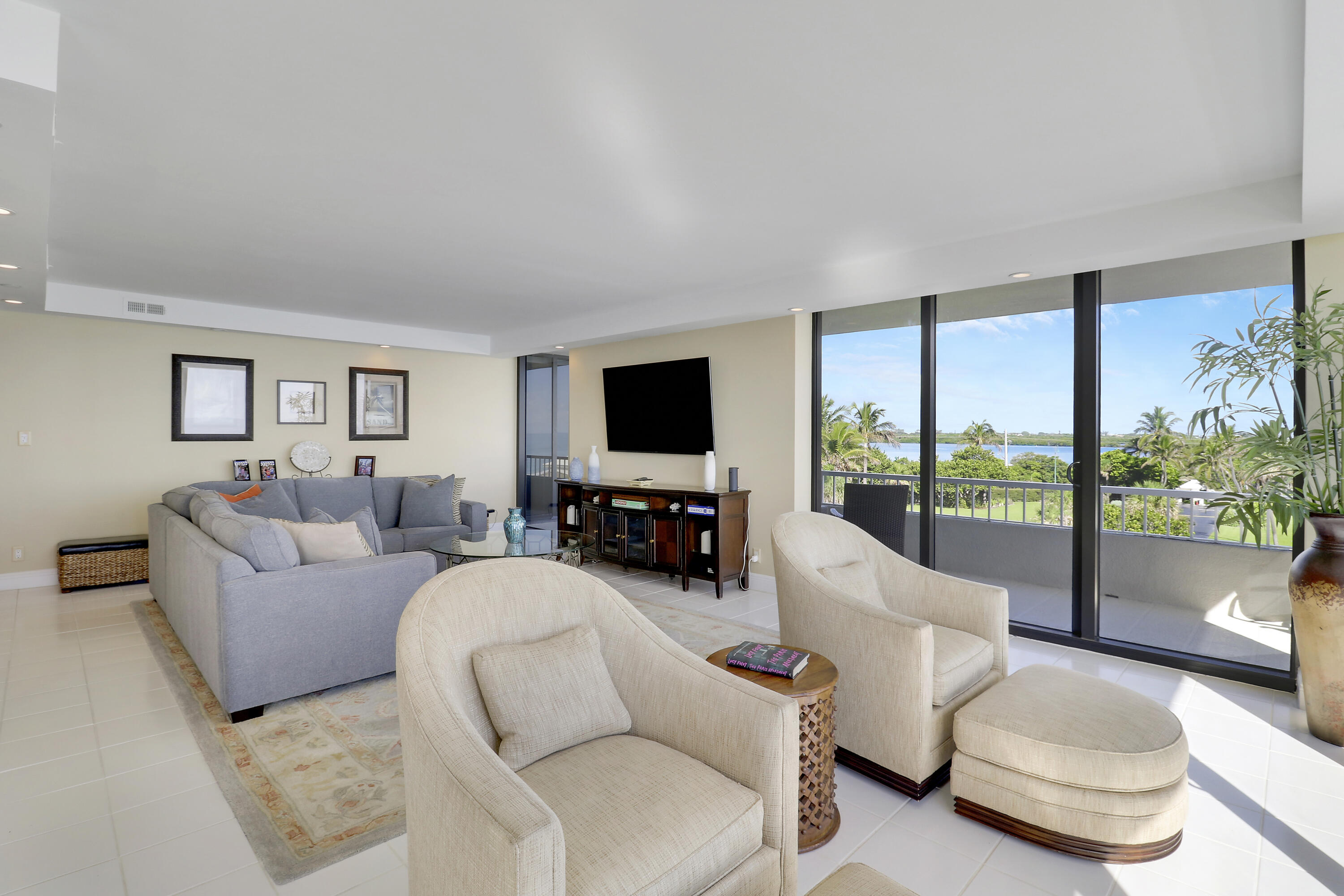 5510 N Ocean Drive 4c Property Photo 7