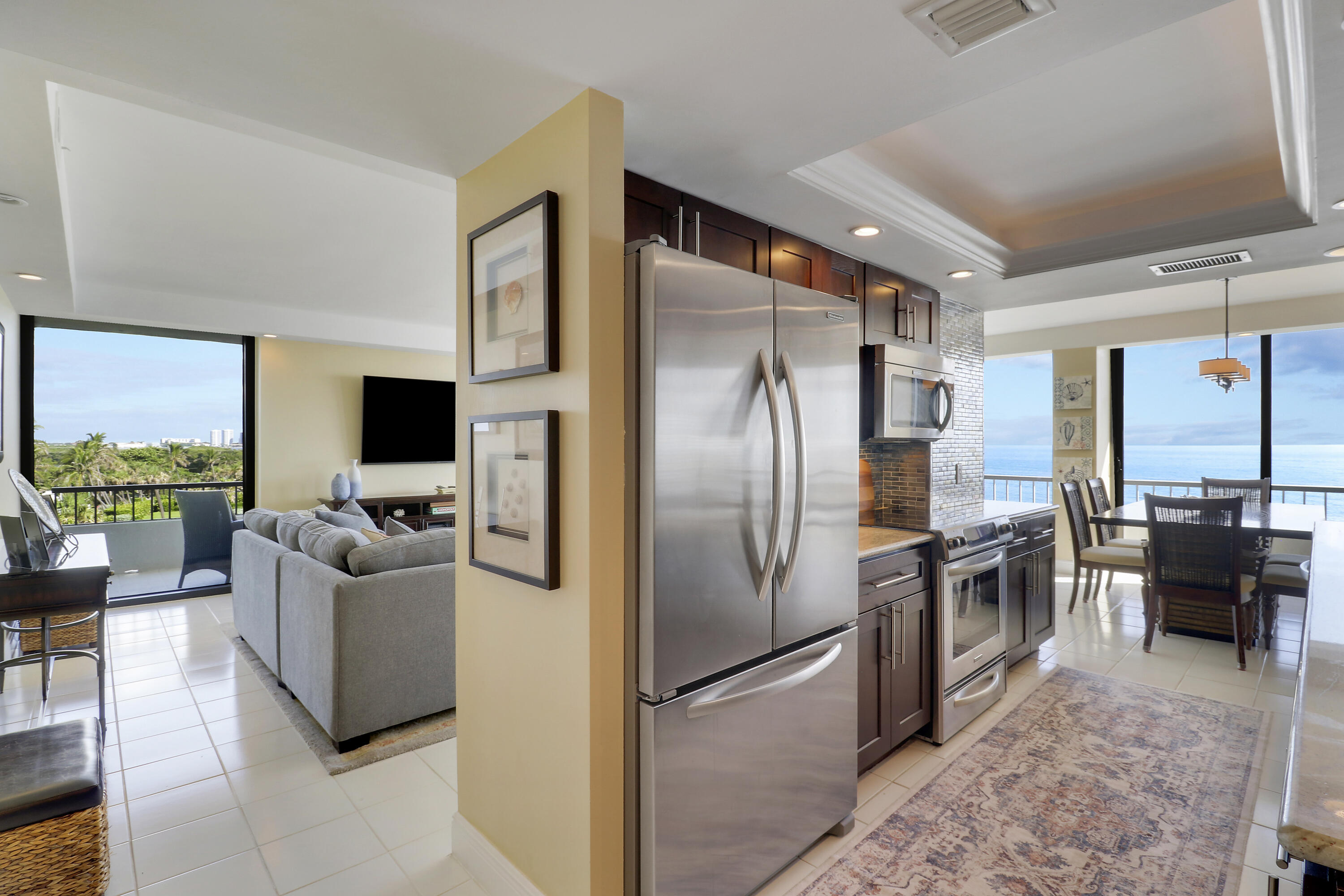 5510 N Ocean Drive 4c Property Photo 9