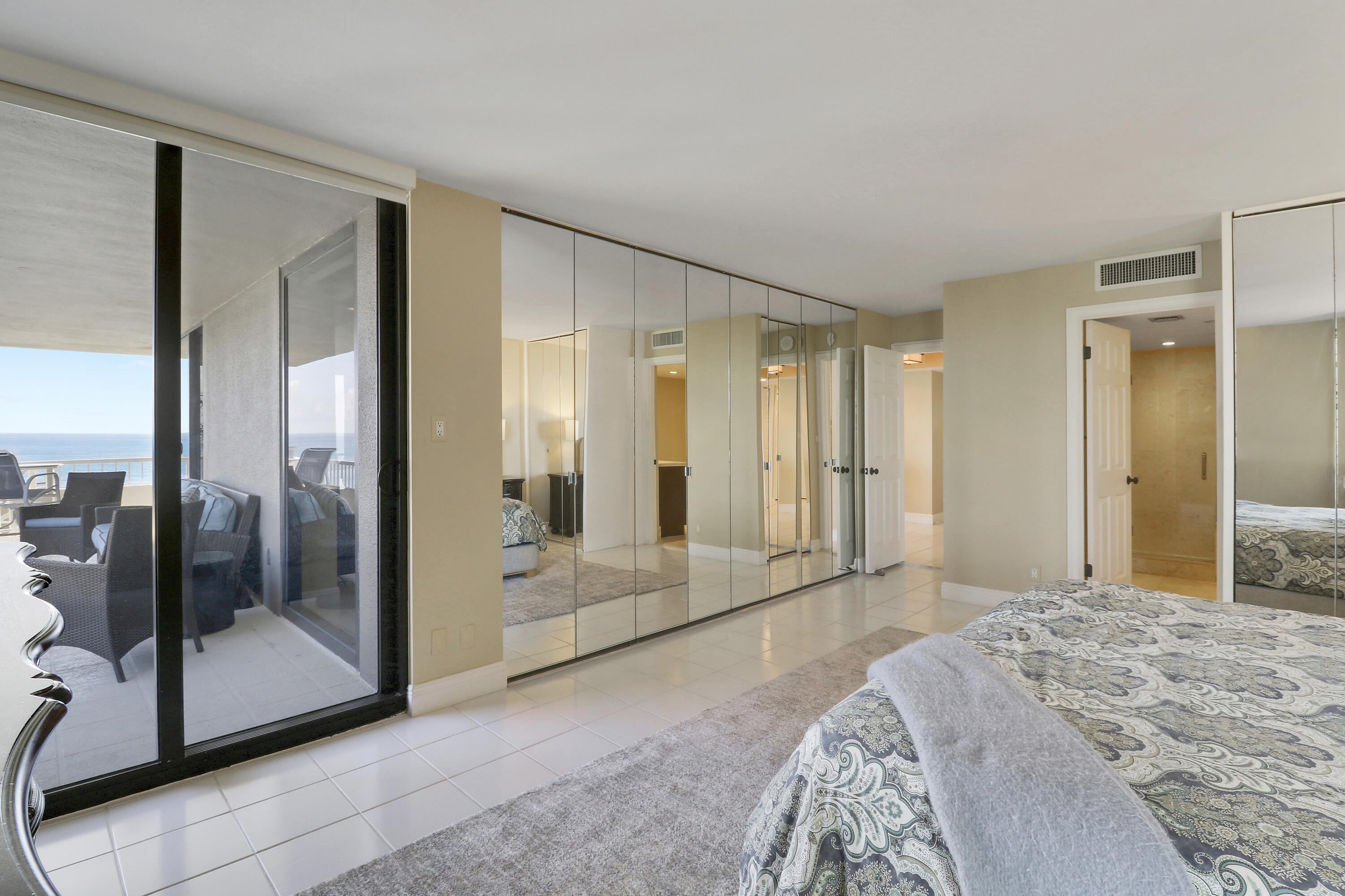 5510 N Ocean Drive 4c Property Photo 18