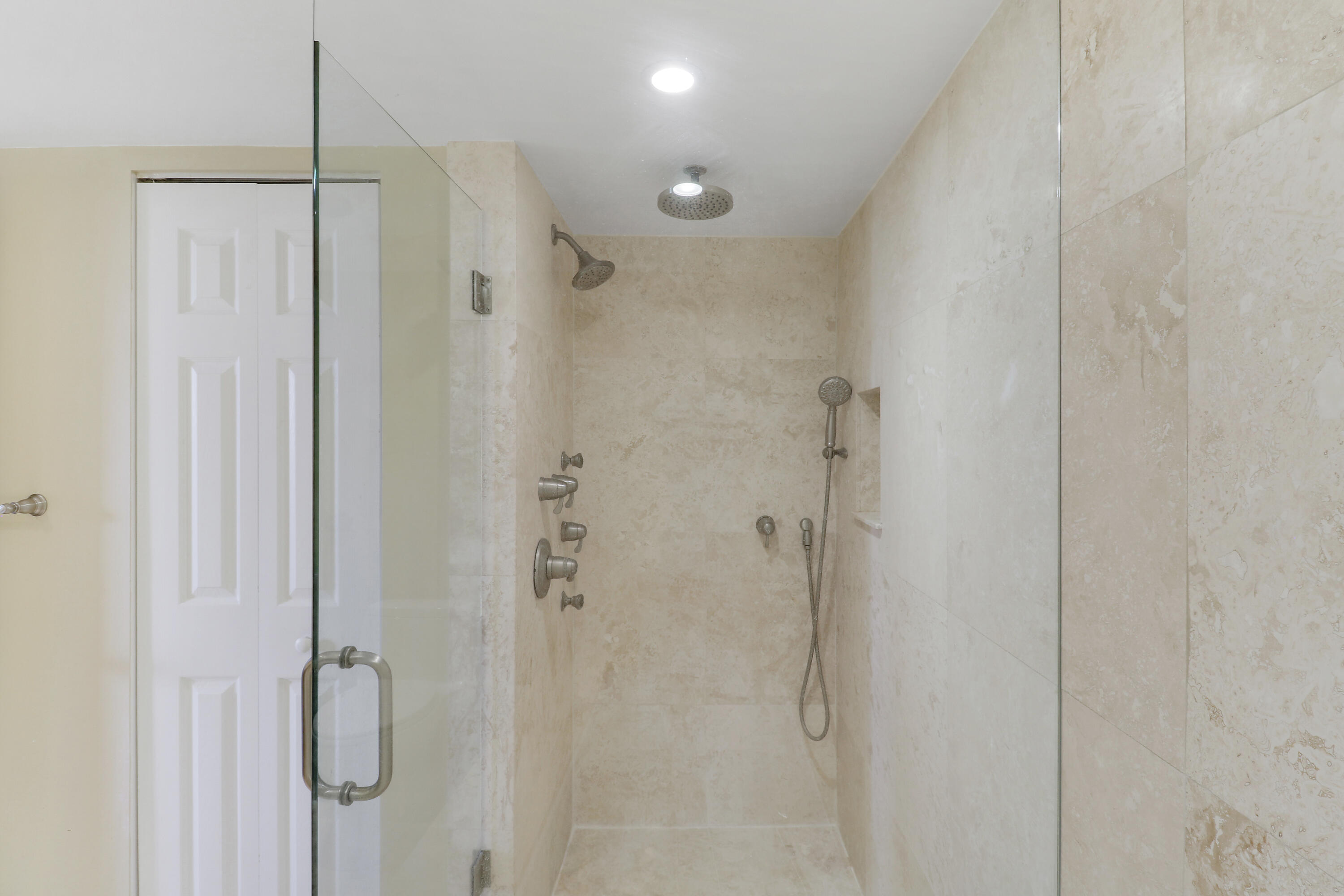 5510 N Ocean Drive 4c Property Photo 21