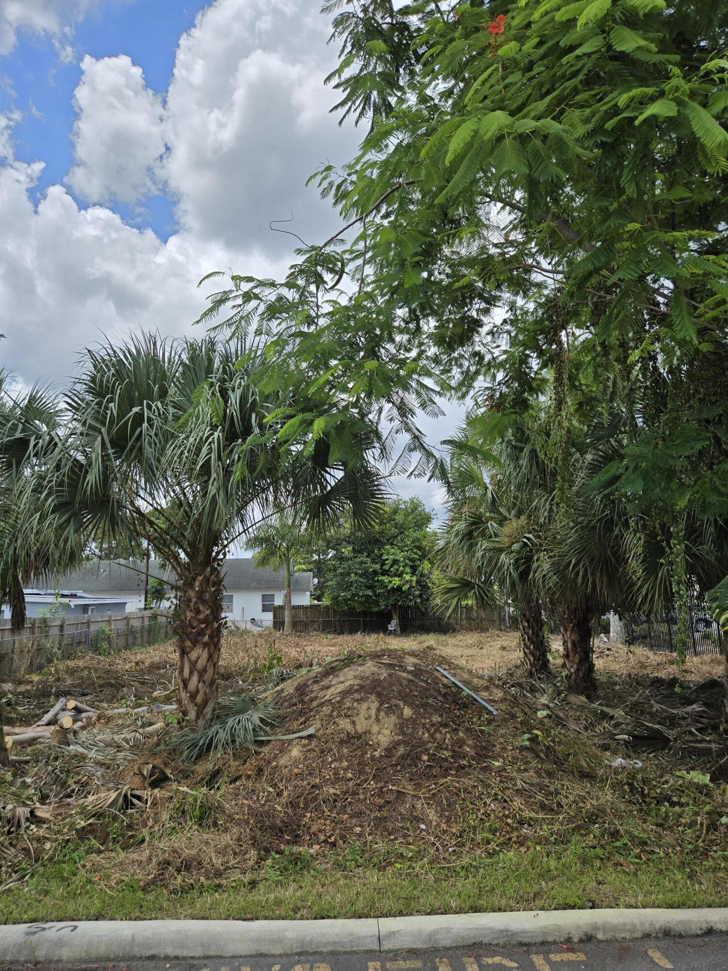 Xxx Patio Court Property Photo 5
