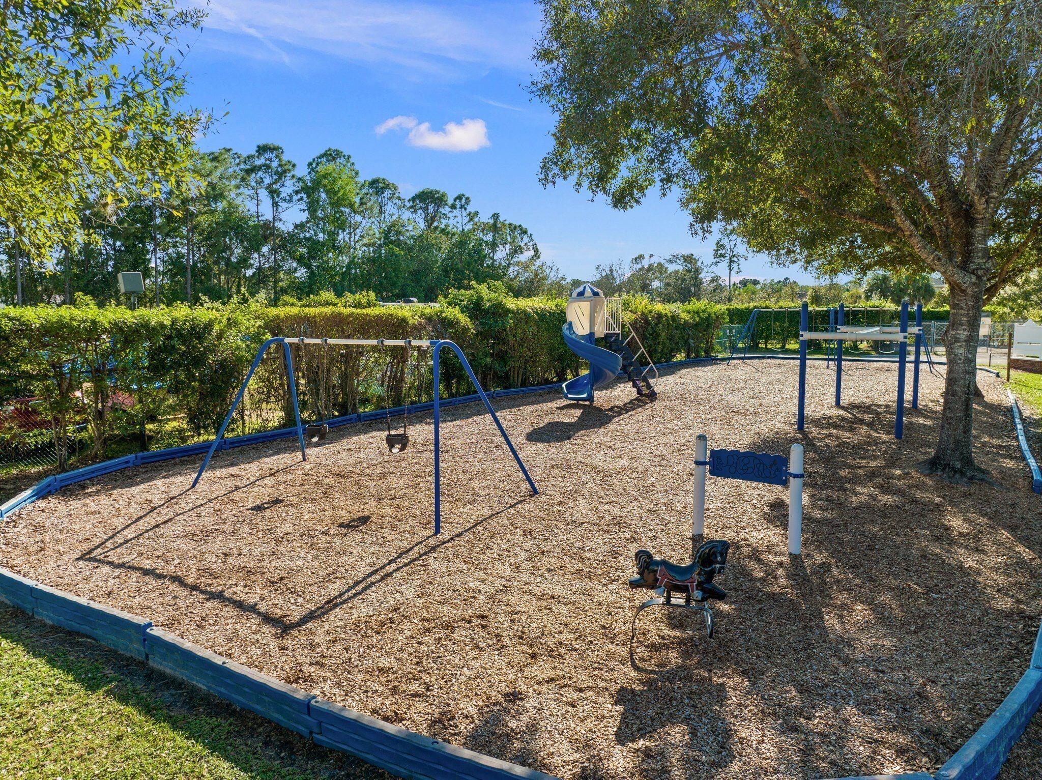 532 Ne Canoe Park Circle Property Photo 37