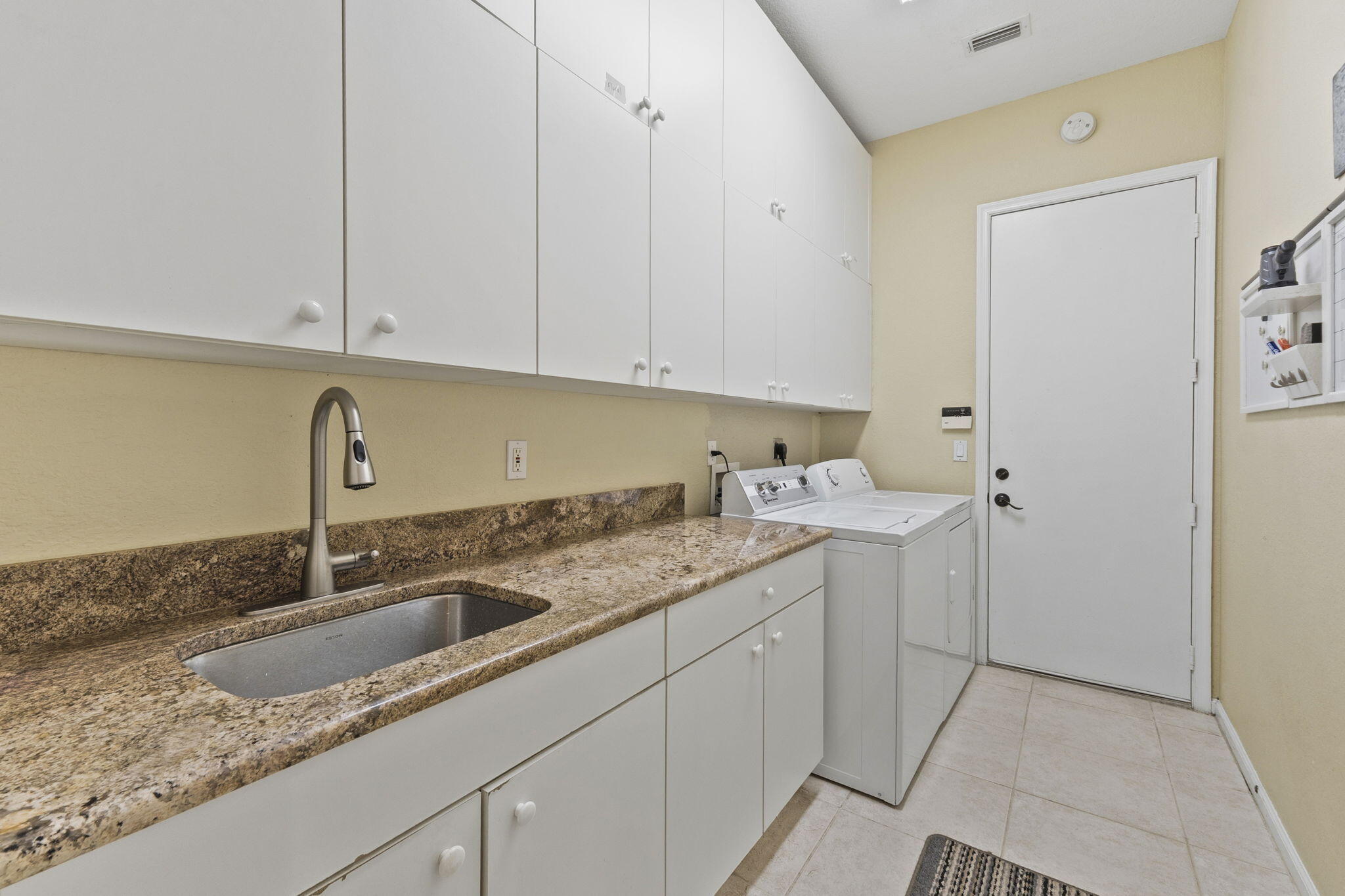 2182 Sw Dove Canyon Way Property Photo 31
