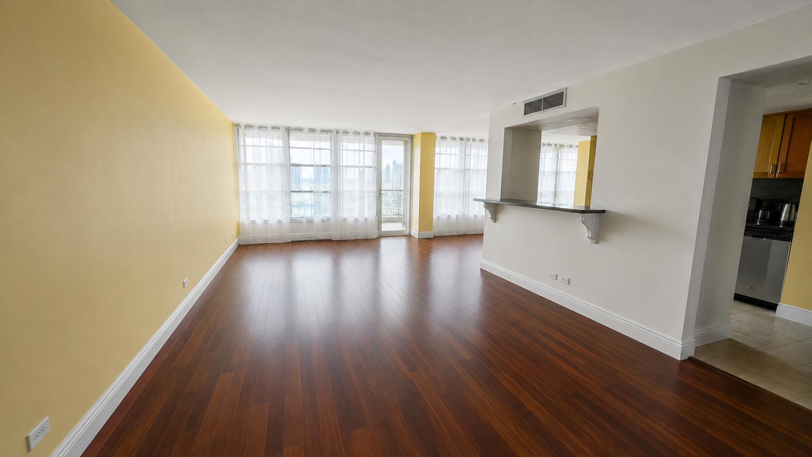230 174th Street 1805 Property Photo 2