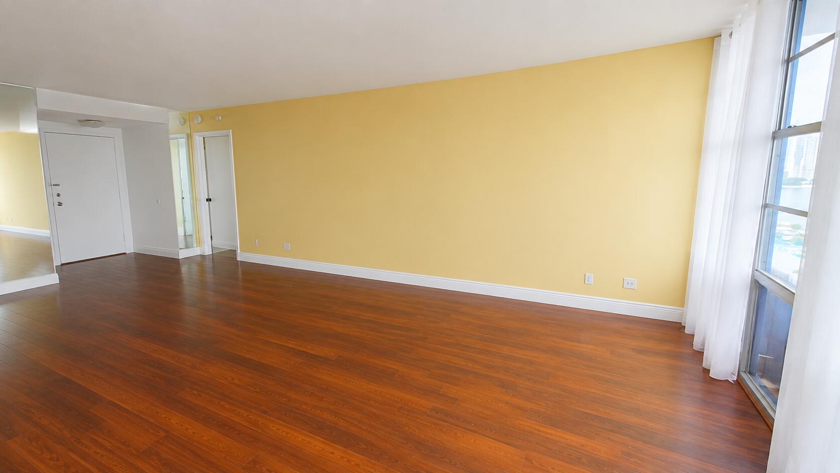 230 174th Street 1805 Property Photo 5