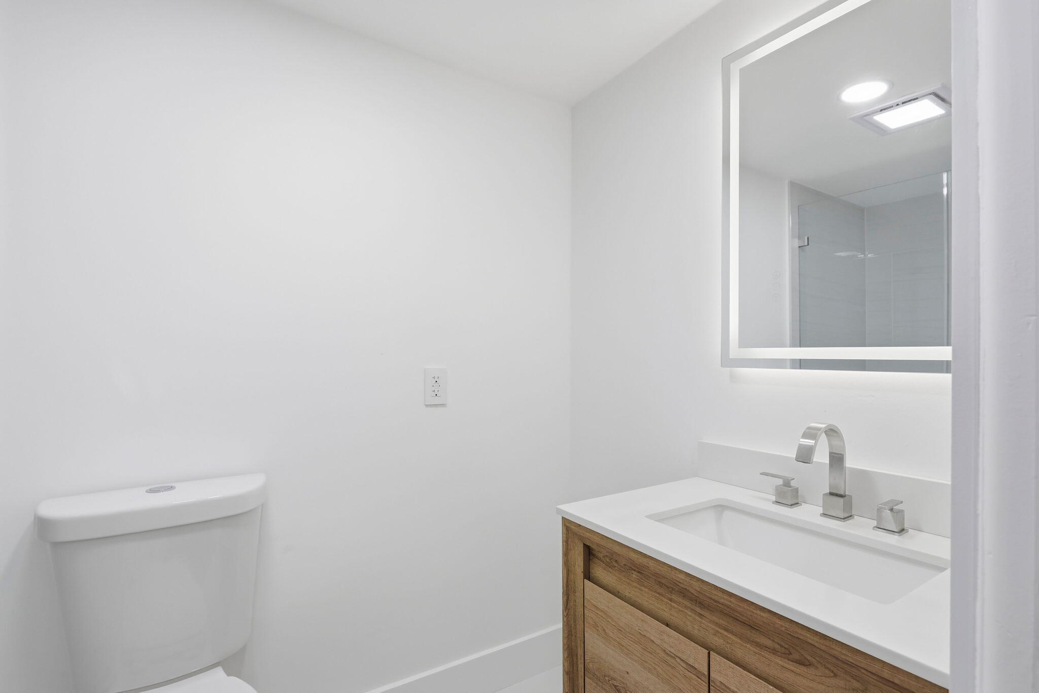 1222 Hillsboro Mile 15 Property Photo 10