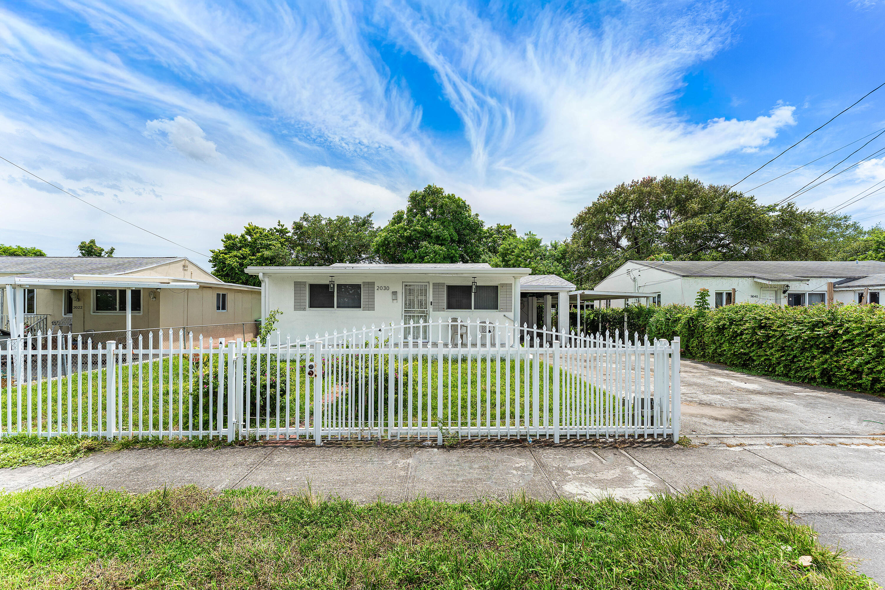 2030 Nw 43rd Street Property Photo 1