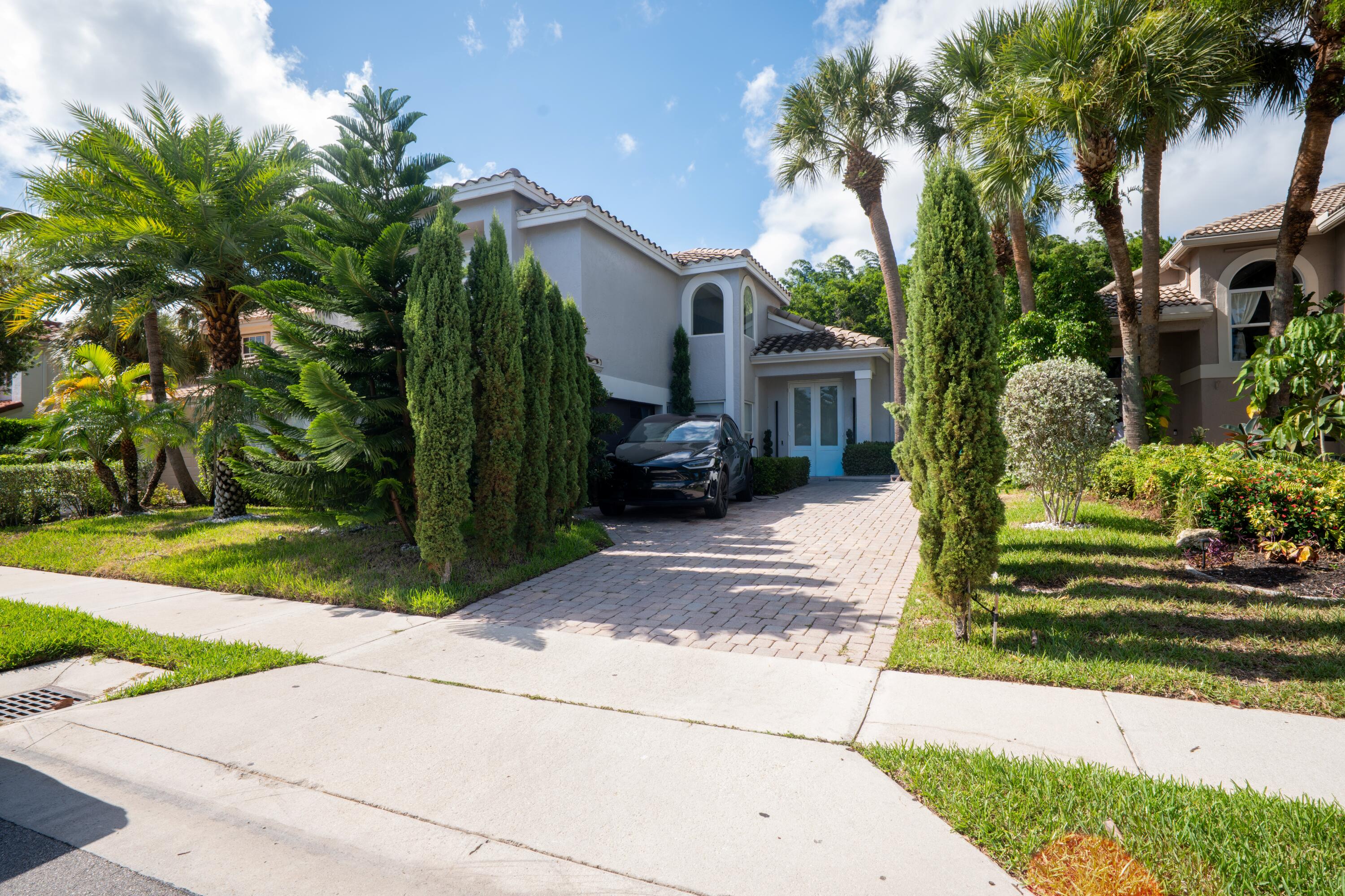 10438 Buena Ventura Drive Property Photo 1