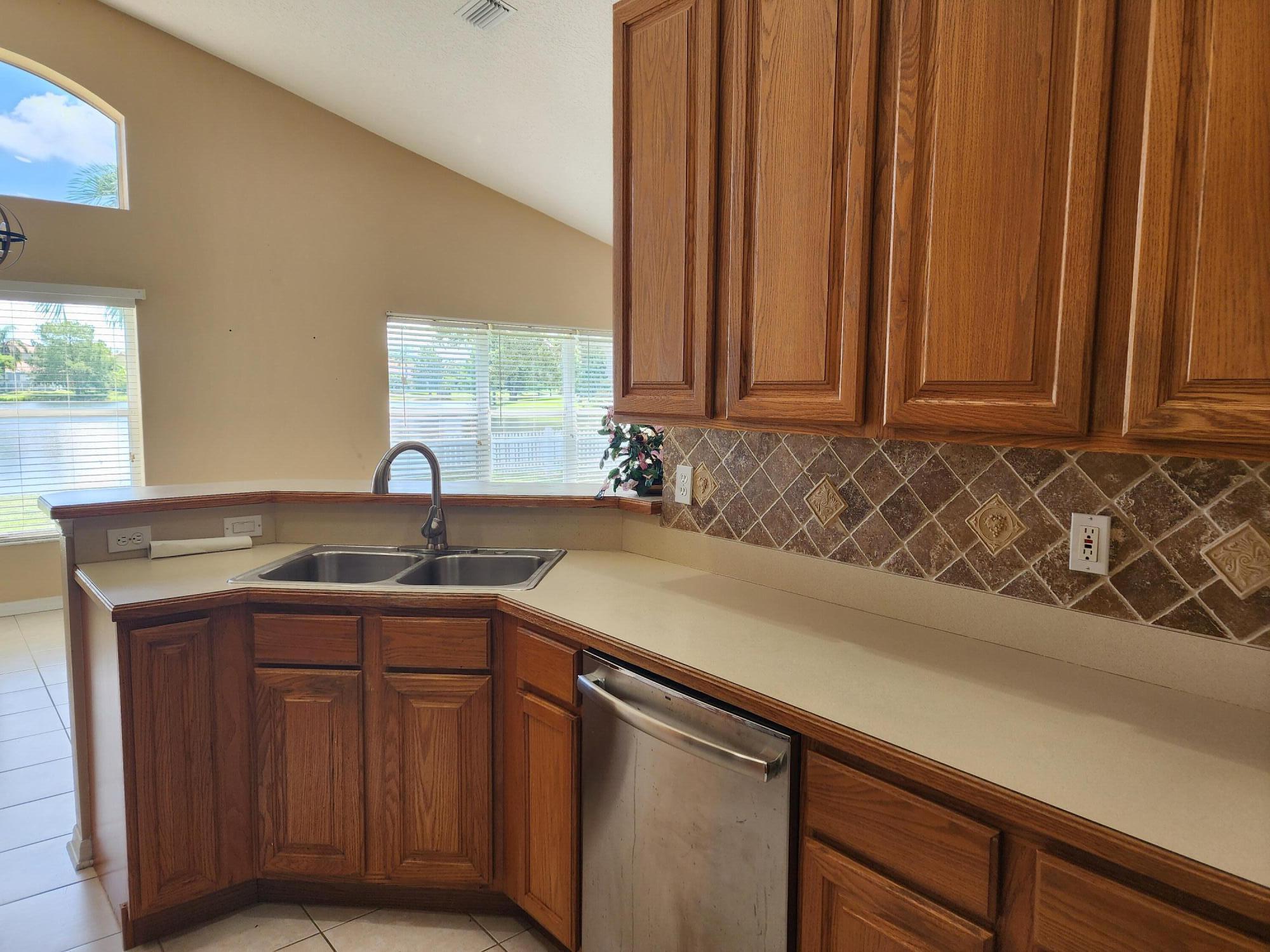 849 Nw Waterlily Place Property Photo 7