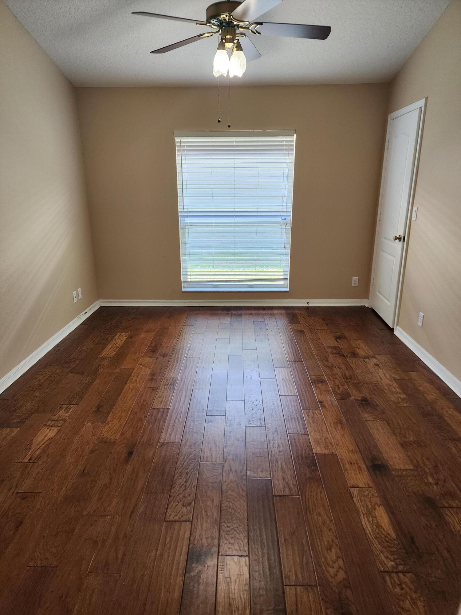 849 Nw Waterlily Place Property Photo 13