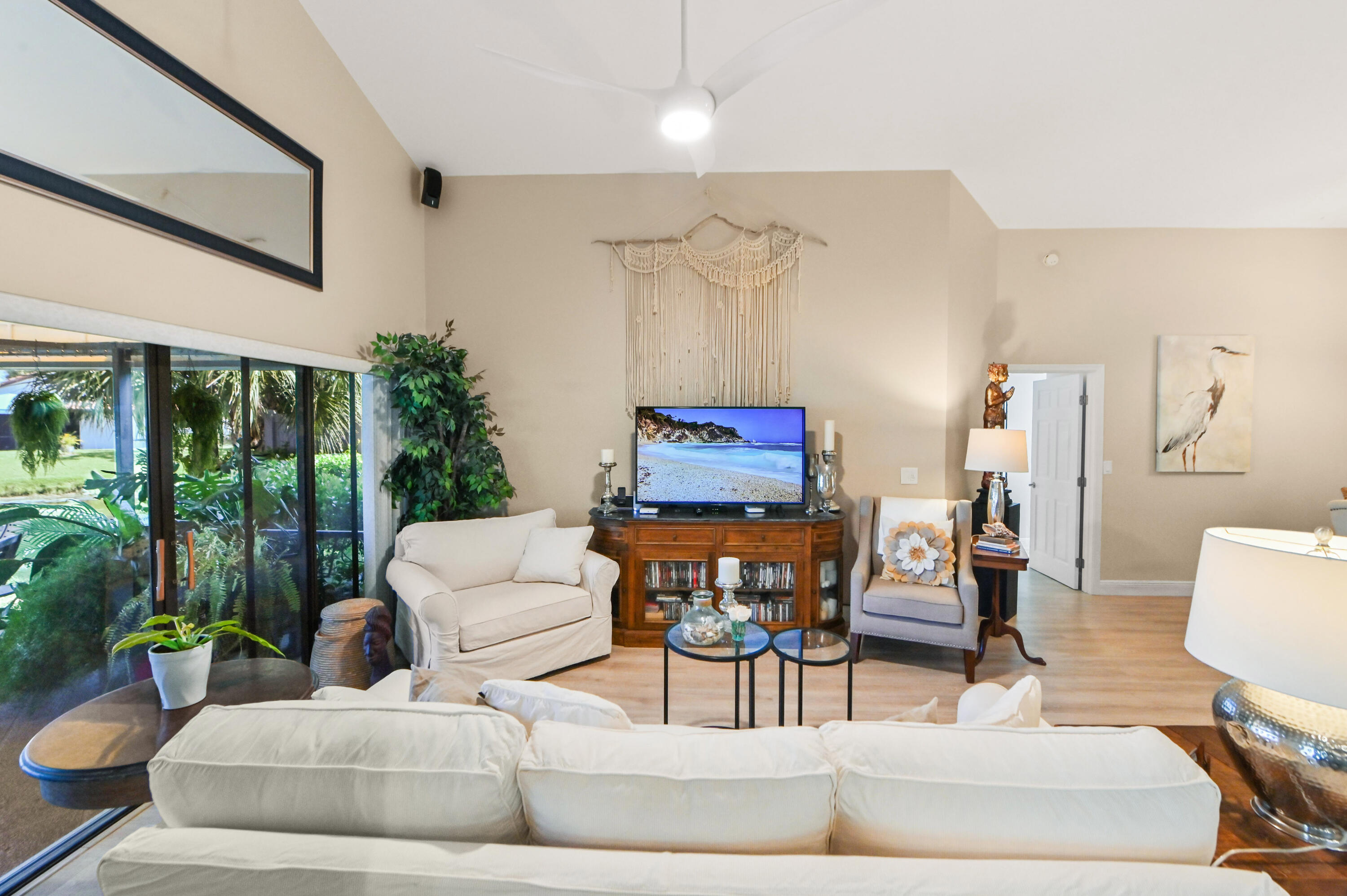 108 Executive Circle Property Photo 9