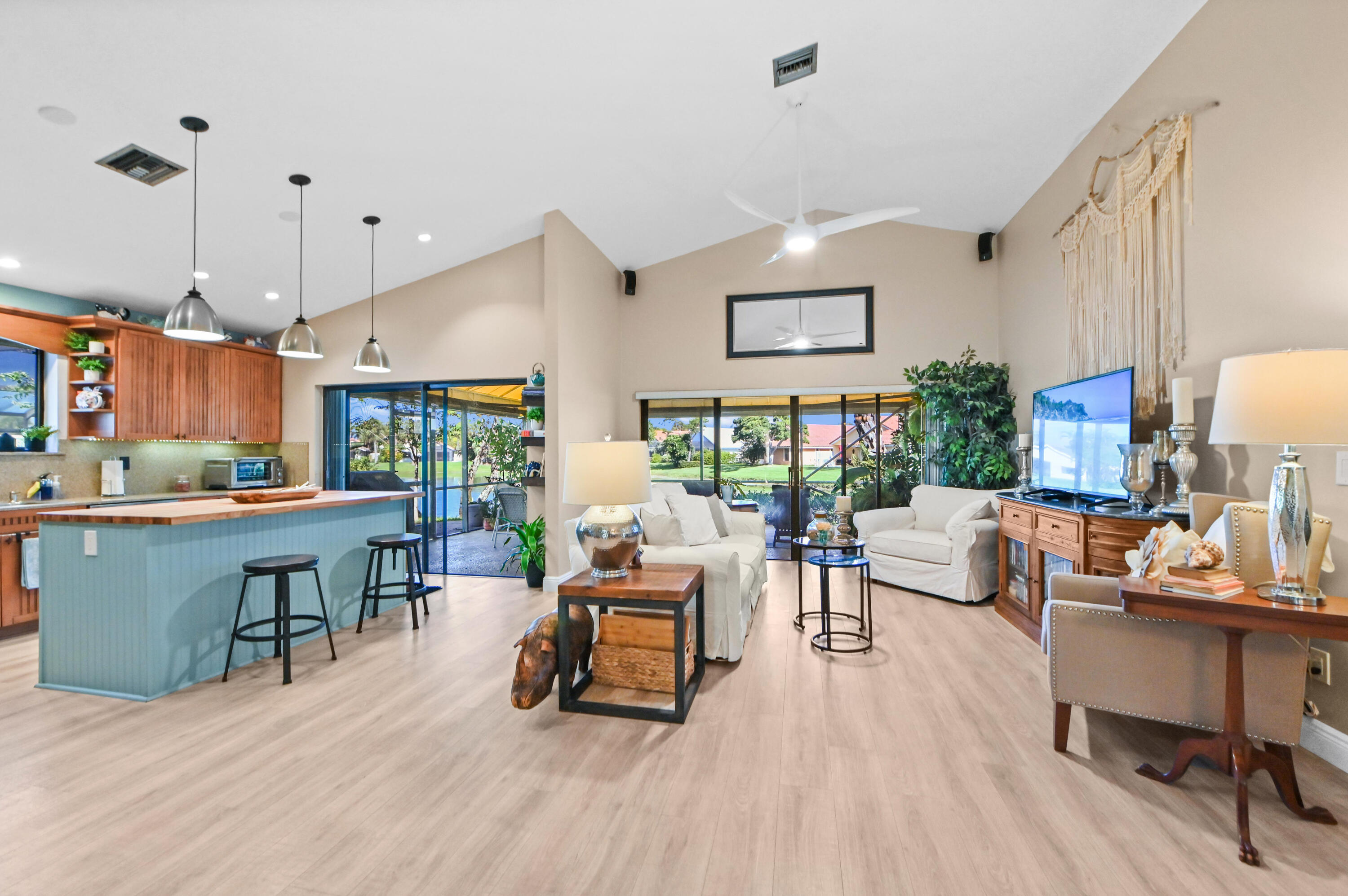 108 Executive Circle Property Photo 10