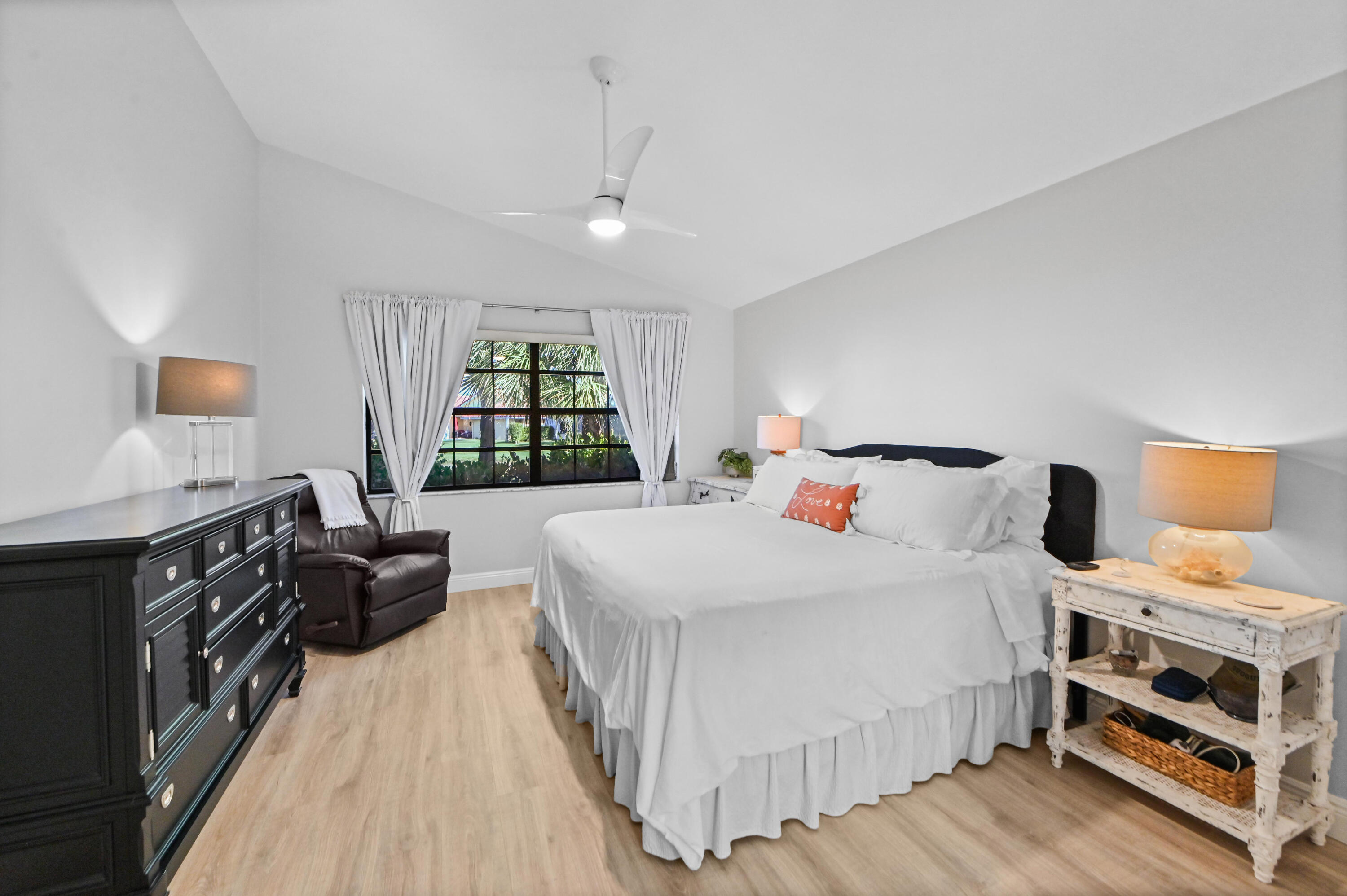 108 Executive Circle Property Photo 14