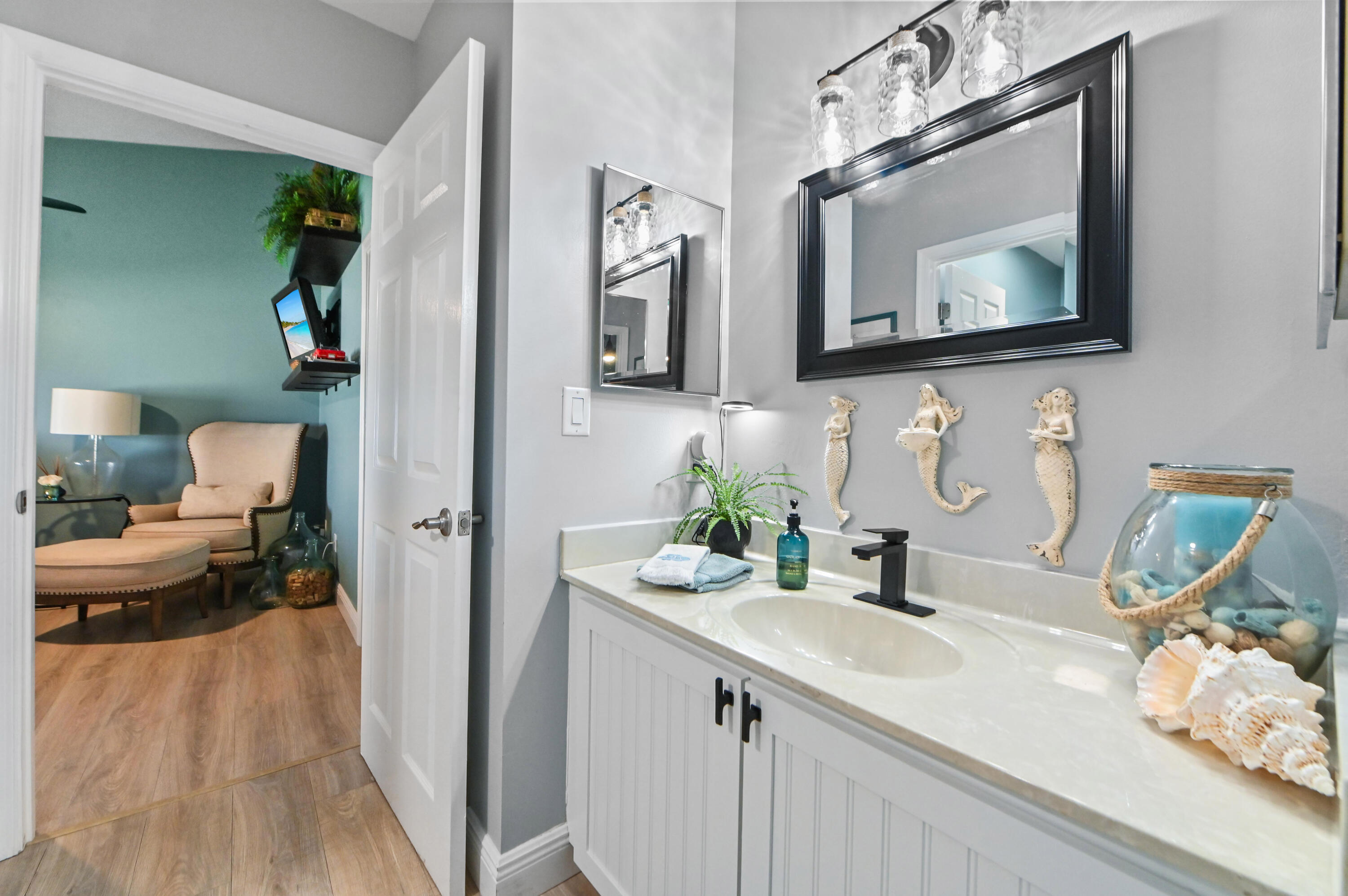 108 Executive Circle Property Photo 29