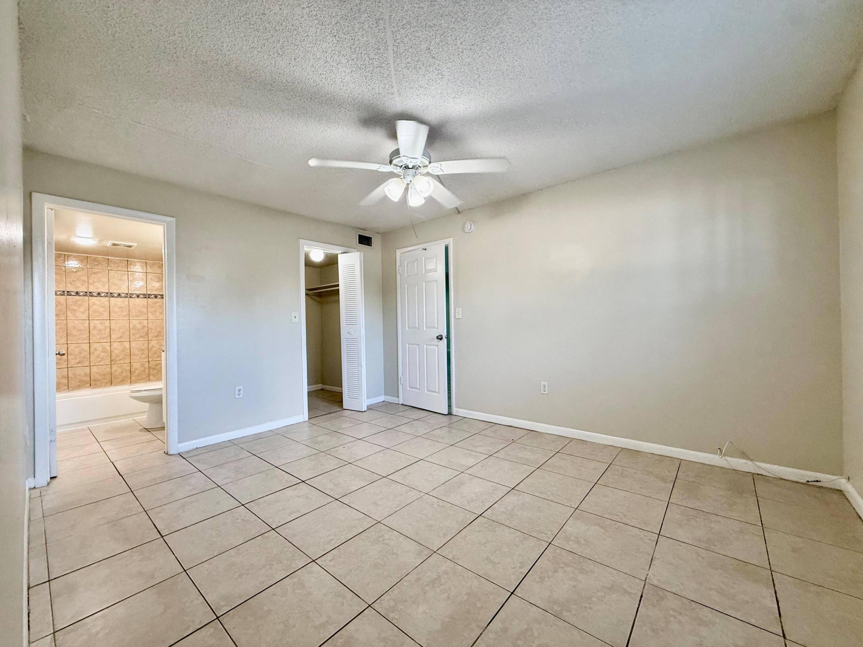 700 Sw 81st Avenue 1a Property Photo 5