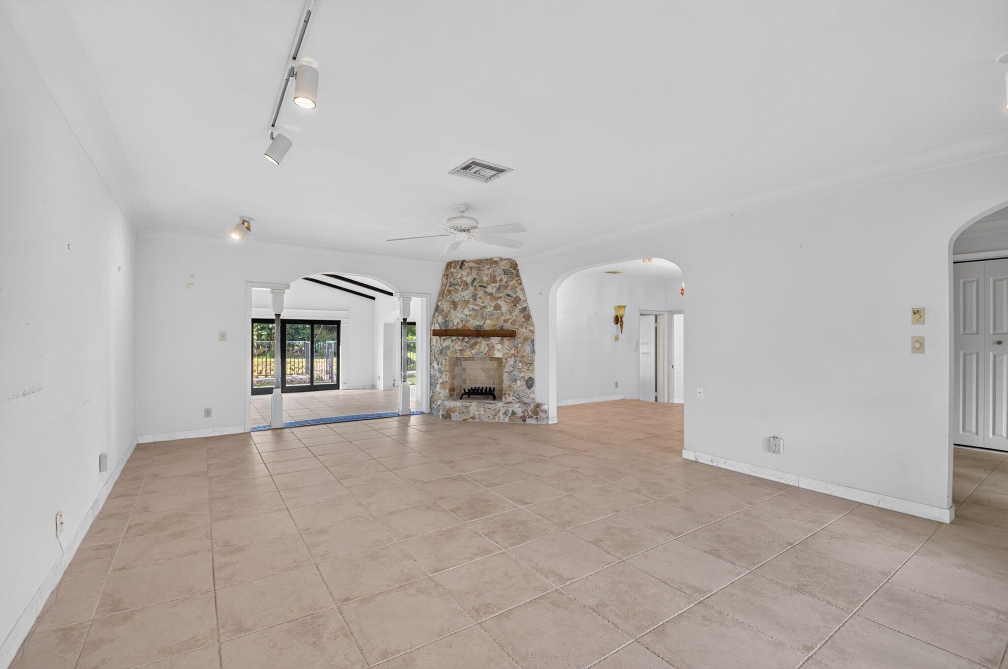 5688 Wind Drift Lane Property Photo 11