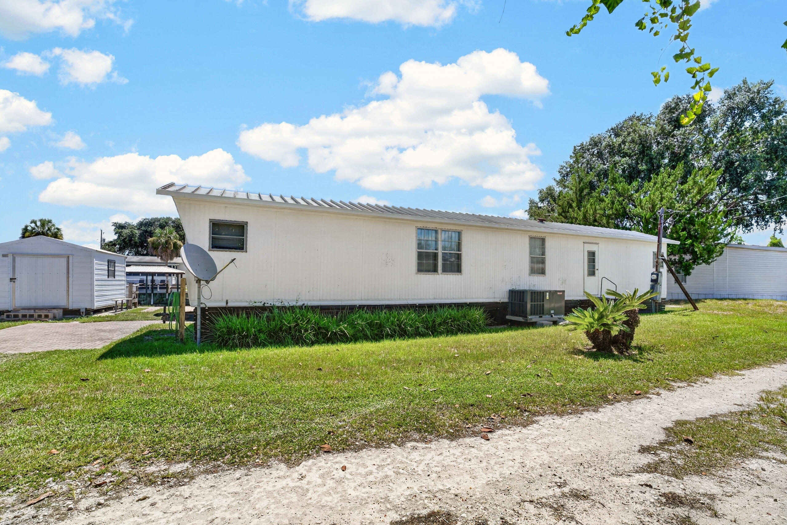 13651 Ne 237th Court Property Photo 44
