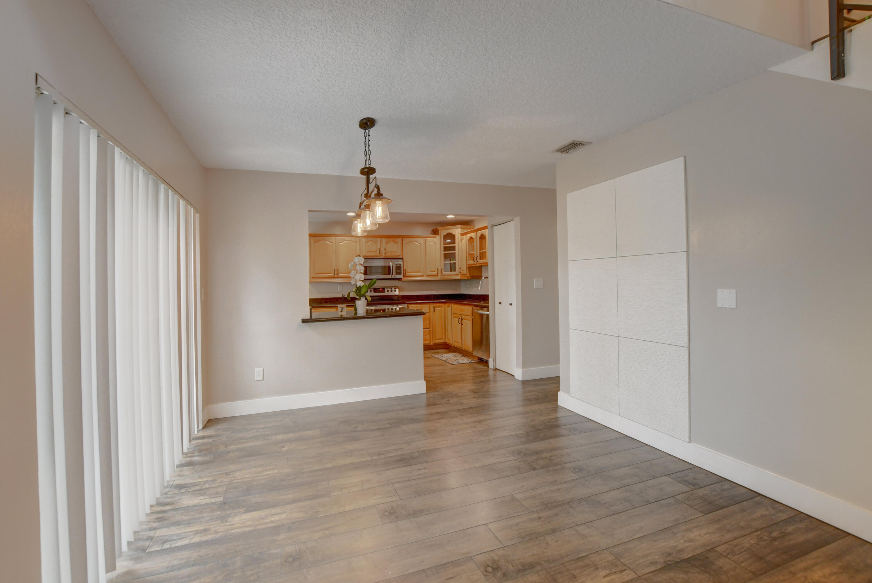 6165 Belleza Lane Property Photo 7
