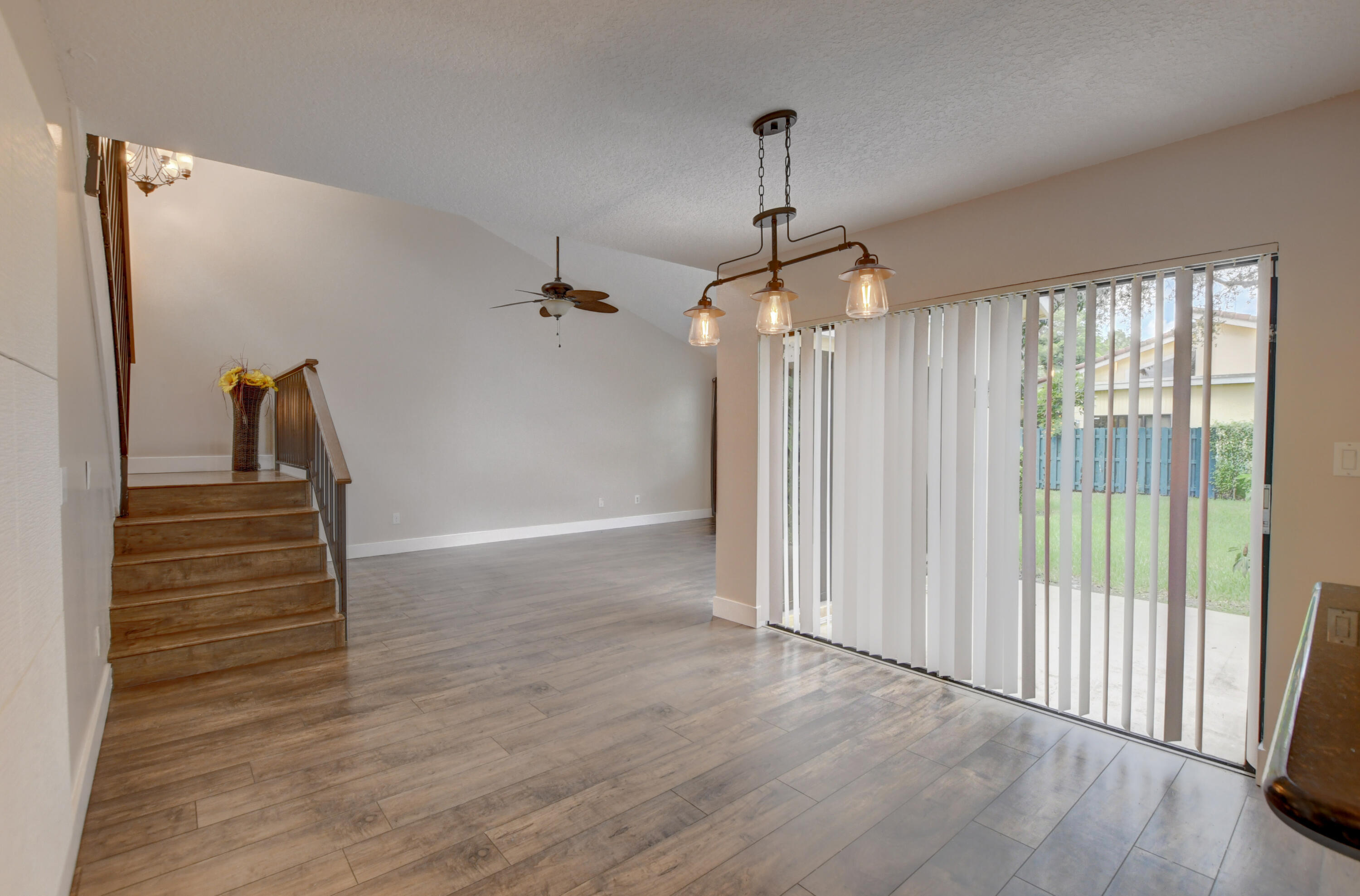 6165 Belleza Lane Property Photo 8