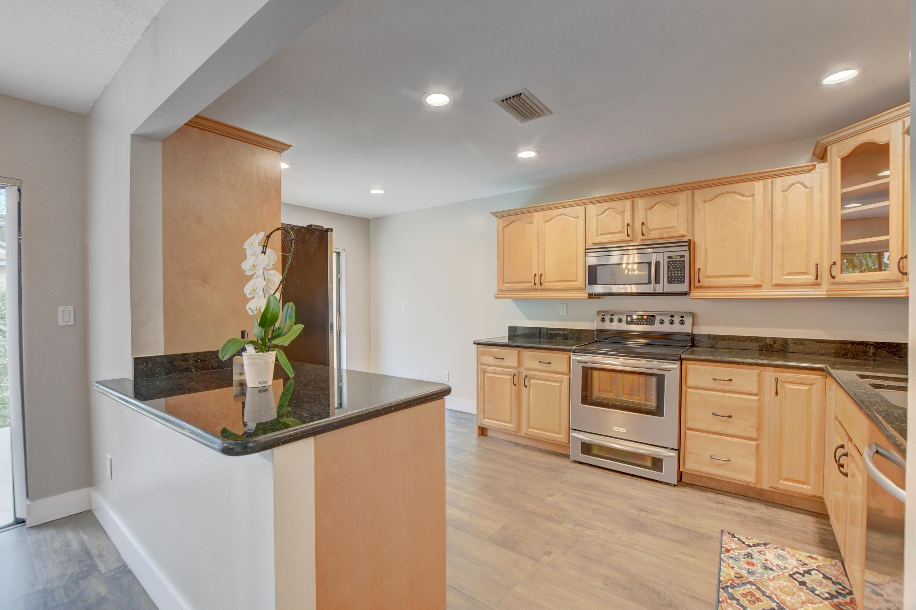 6165 Belleza Lane Property Photo 10