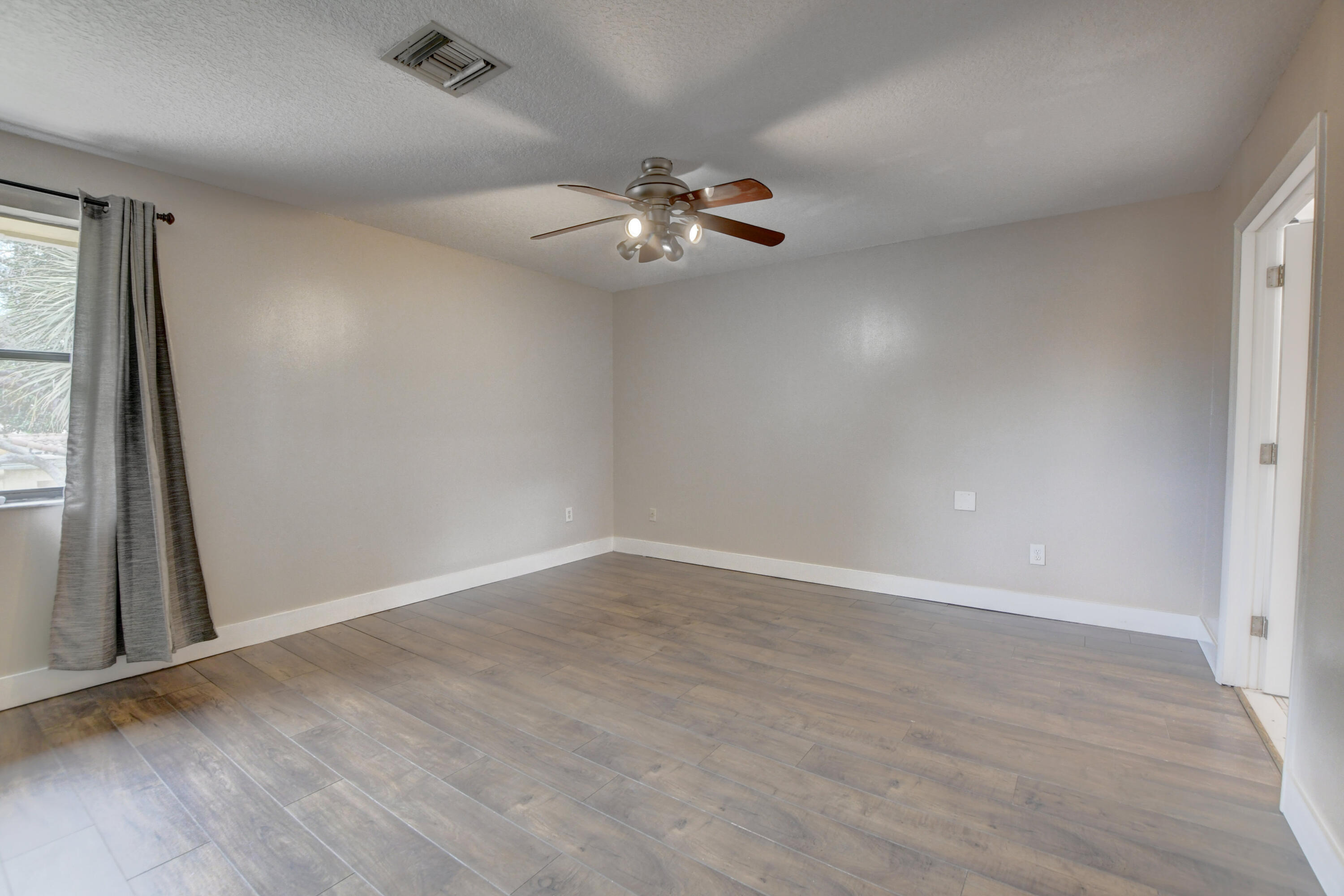 6165 Belleza Lane Property Photo 21