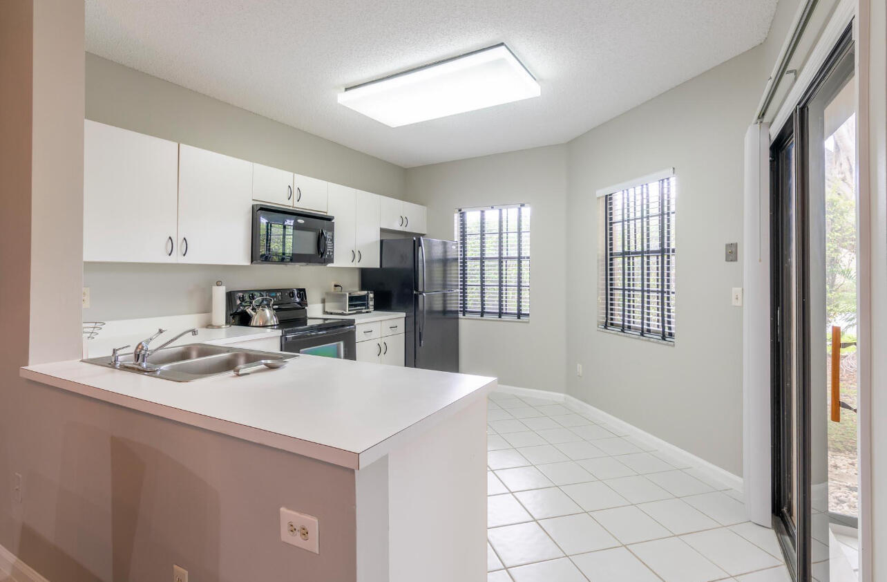 6666 Montego Bay Boulevard E Property Photo 7