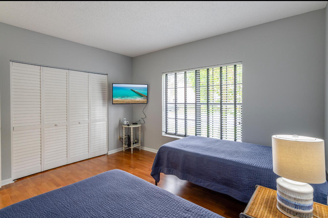 6666 Montego Bay Boulevard E Property Photo 15