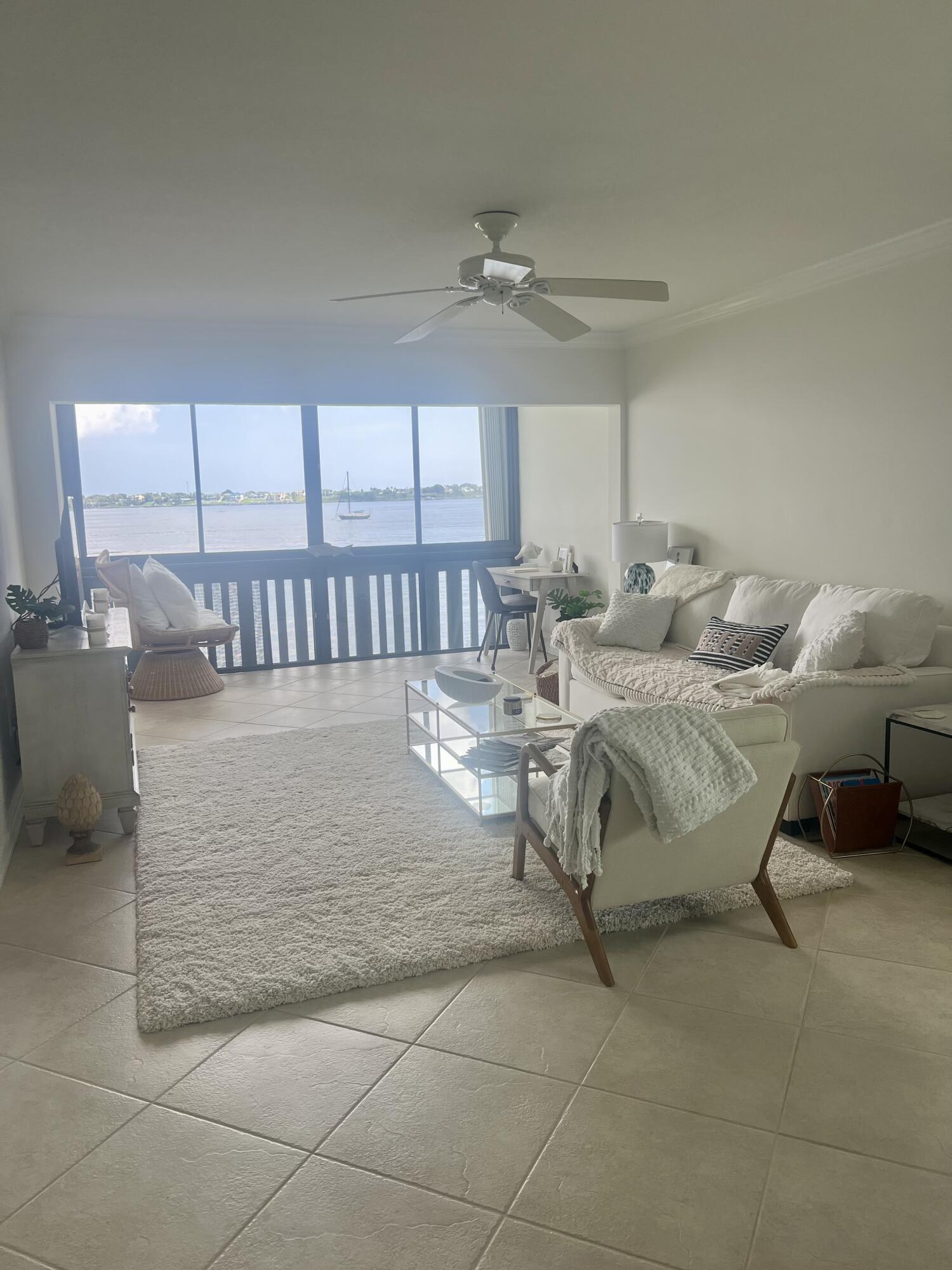 175 Se Saint Lucie Boulevard E130 Property Photo 2