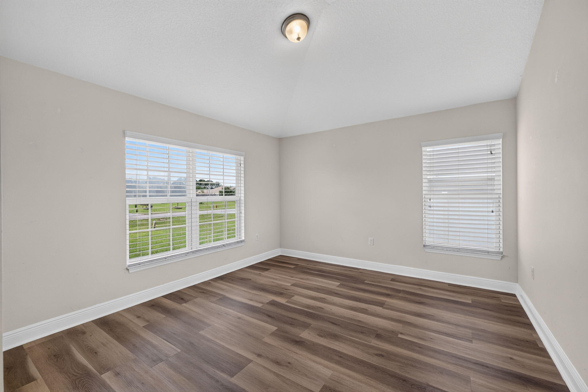 5852 Nw Ethel Court Property Photo 19