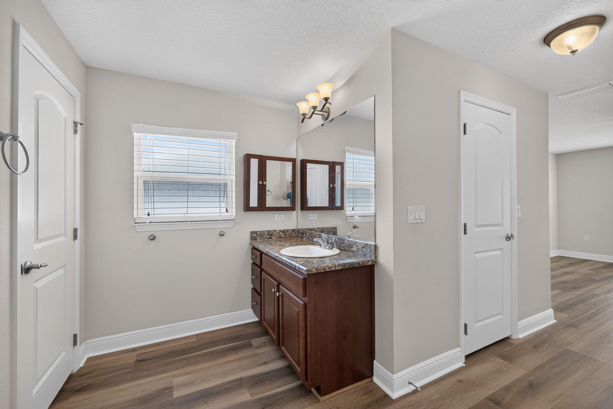 5852 Nw Ethel Court Property Photo 27