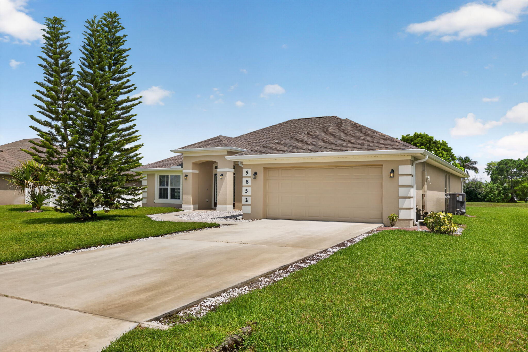 5852 Nw Ethel Court Property Photo 32