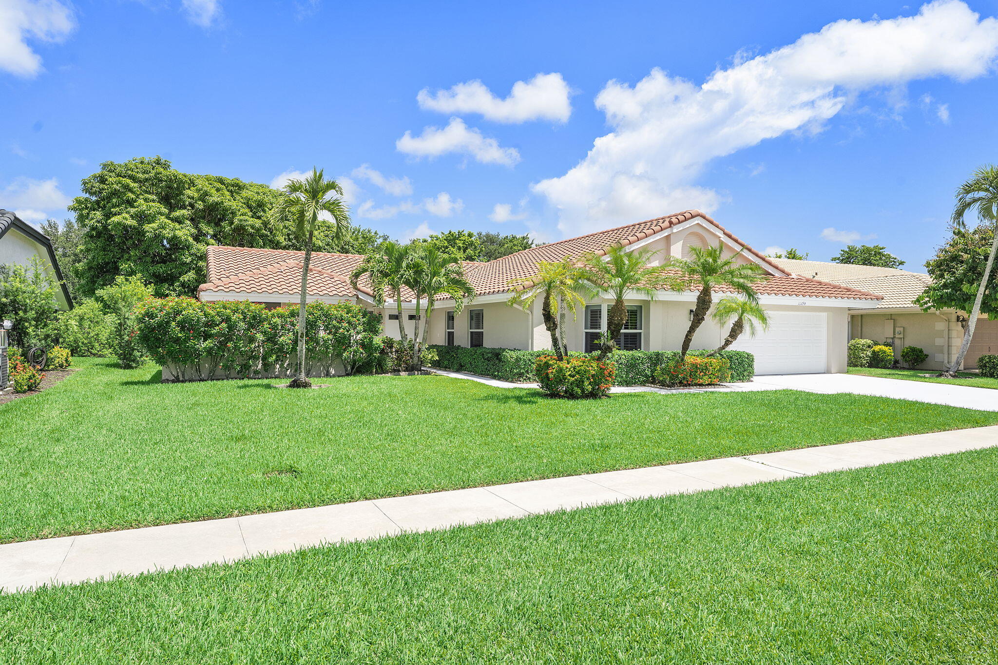 11294 Island Lakes Lane Property Photo 1