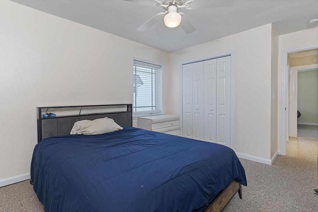 1106 N Lakeside Drive Property Photo 11
