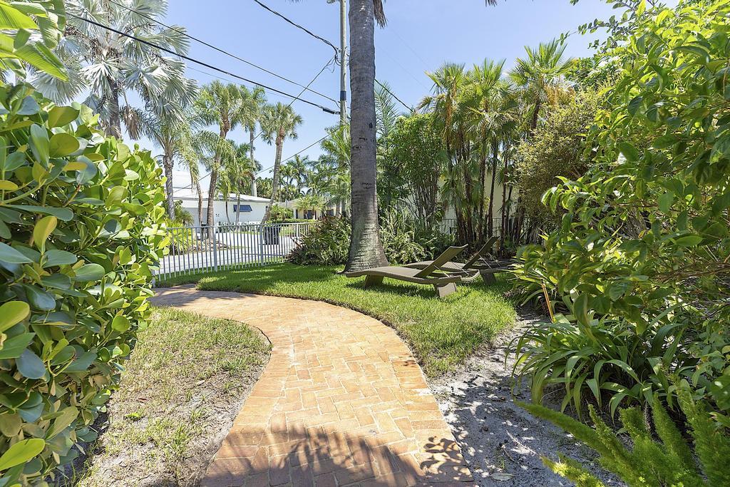 1106 N Lakeside Drive Property Photo 40