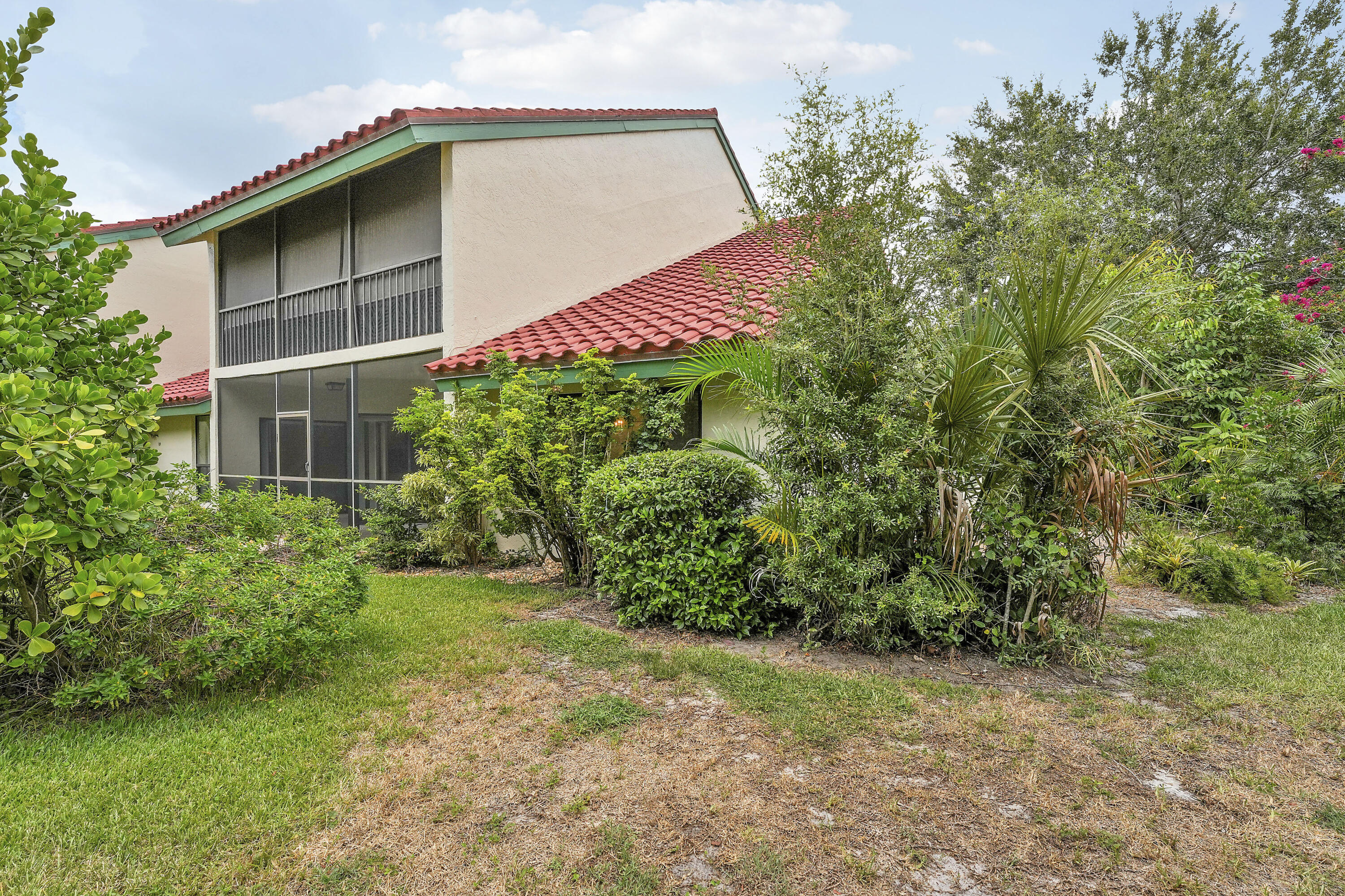 13 Lexington Lane E A Property Photo 24