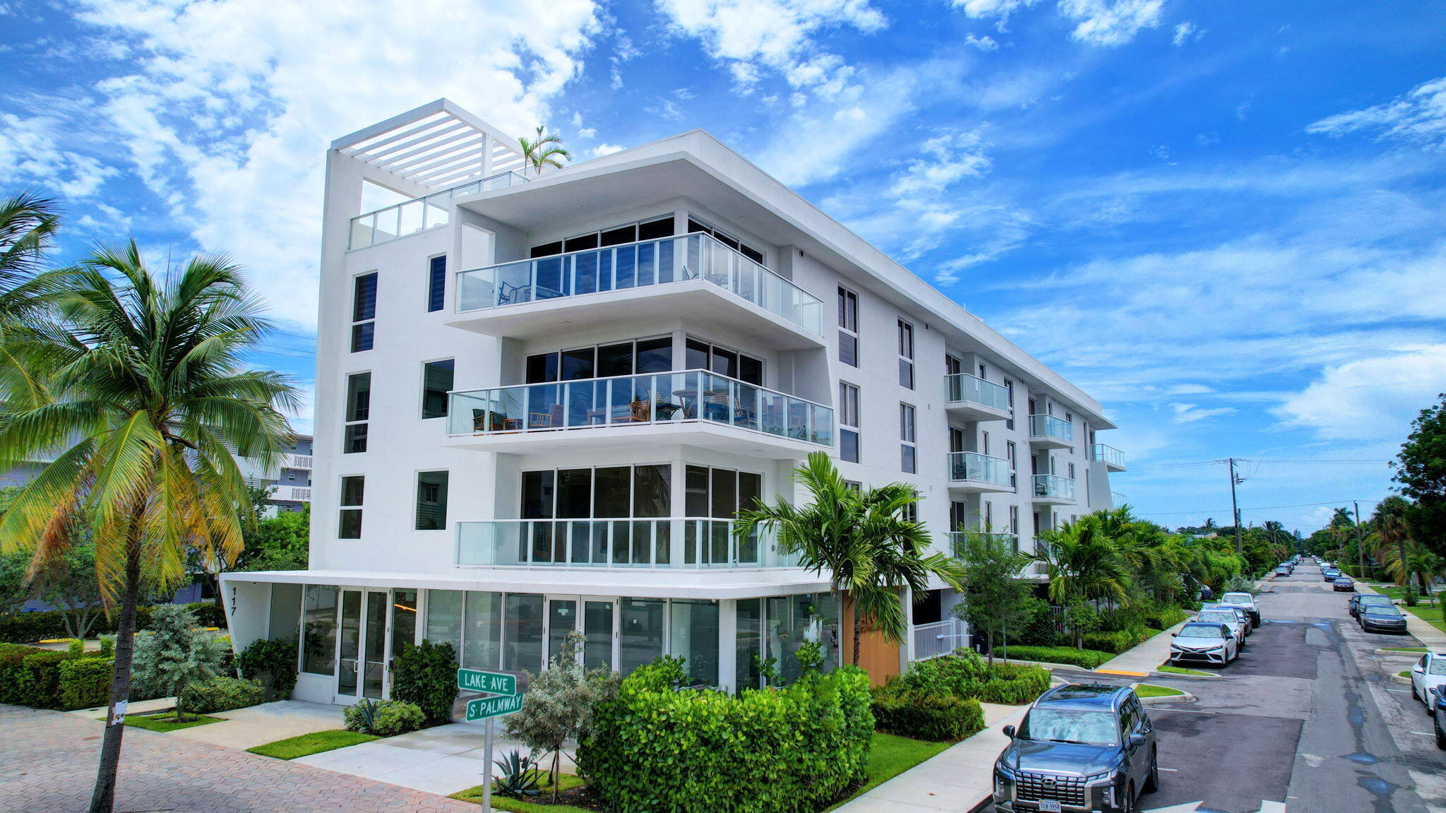 117 Lake Avenue Unit 304