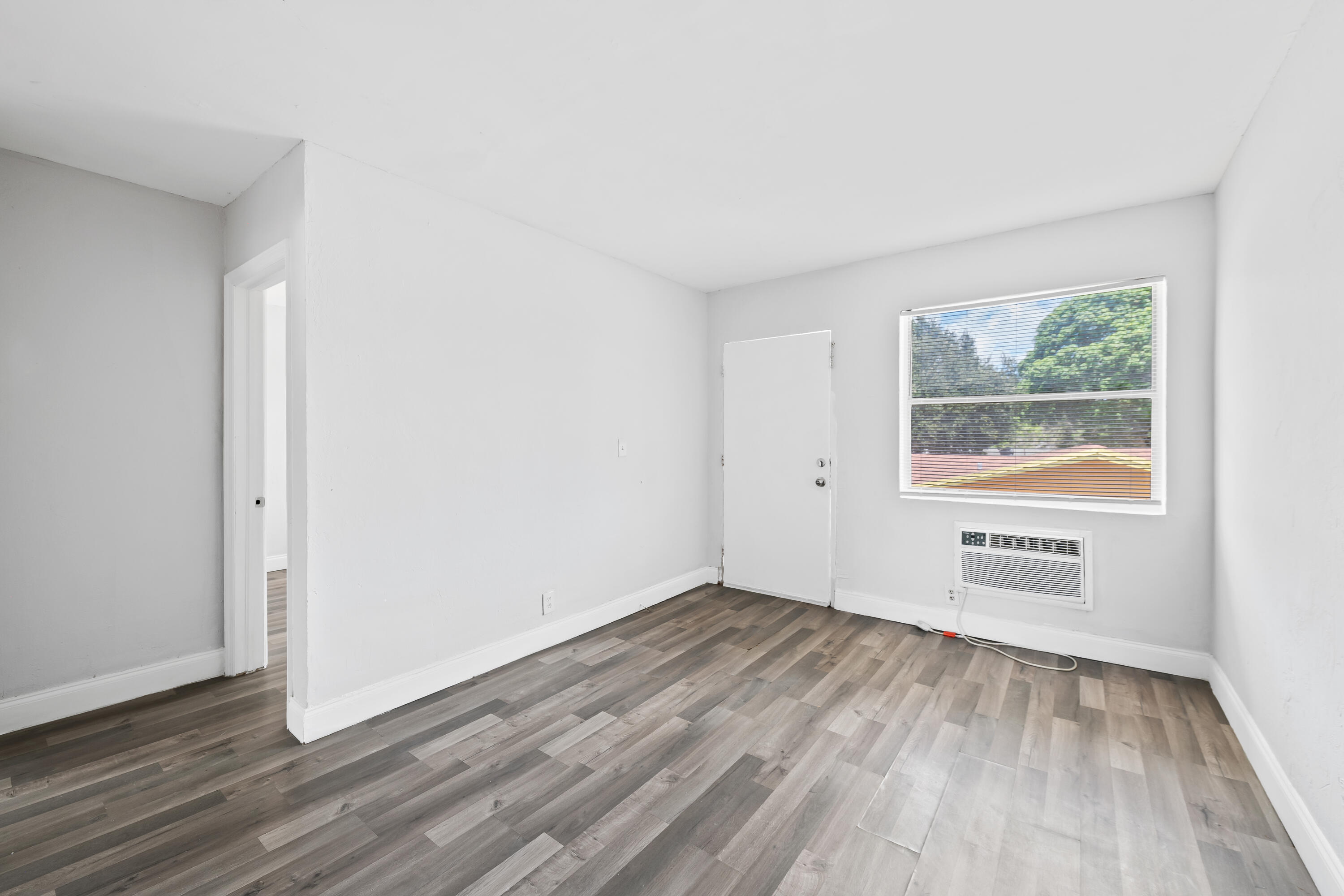 1761 Ali Baba Avenue #4 Property Photo 2